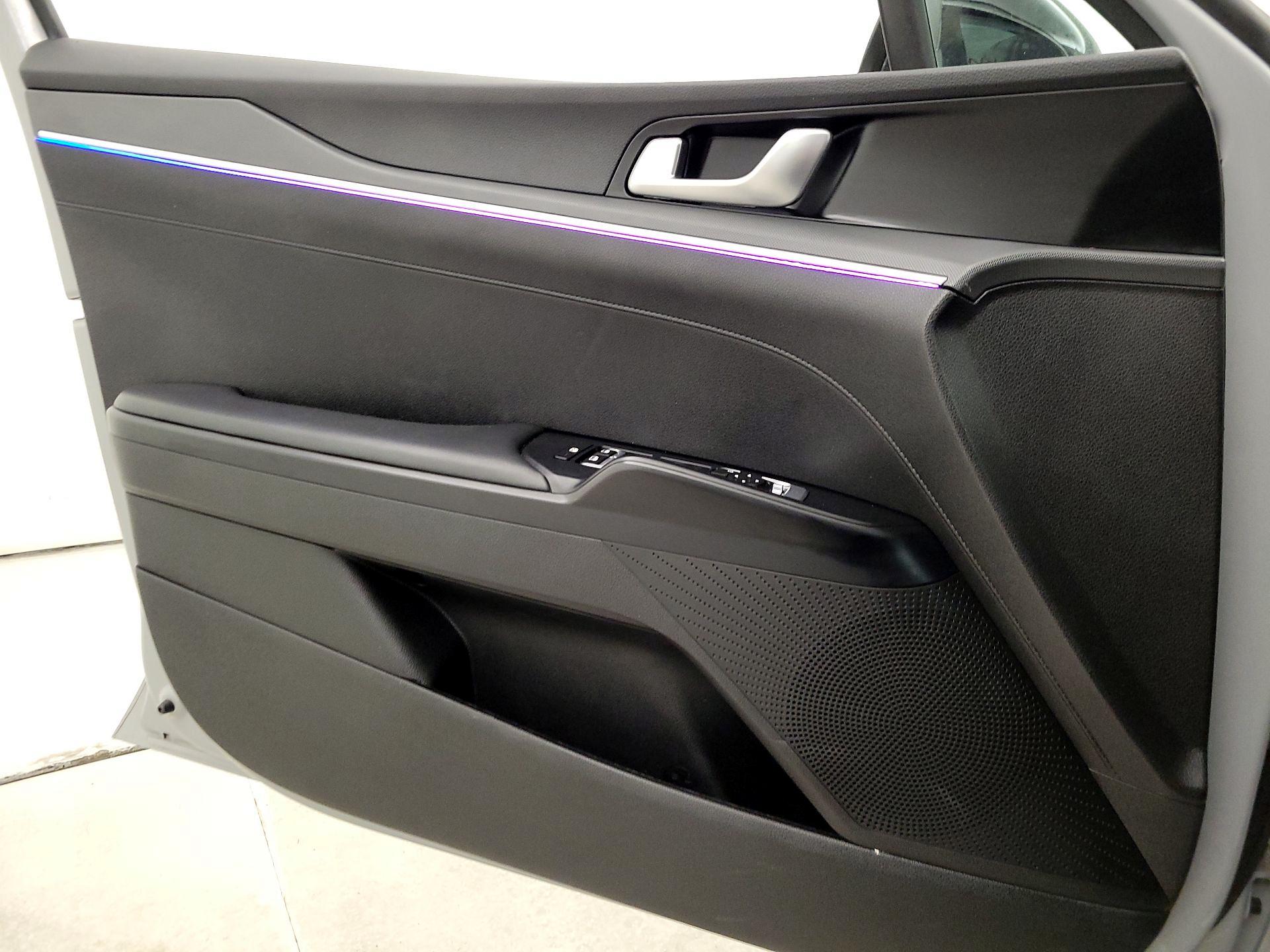 Thumbnail: 2023 Kia K5 - 12