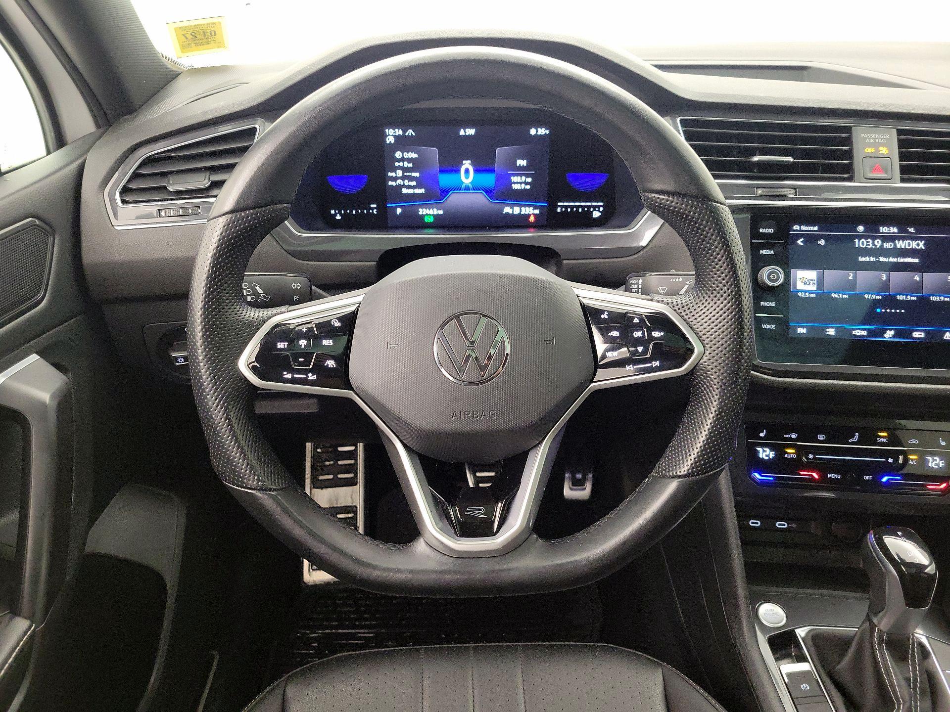 Thumbnail: 2023 Volkswagen Tiguan - 10