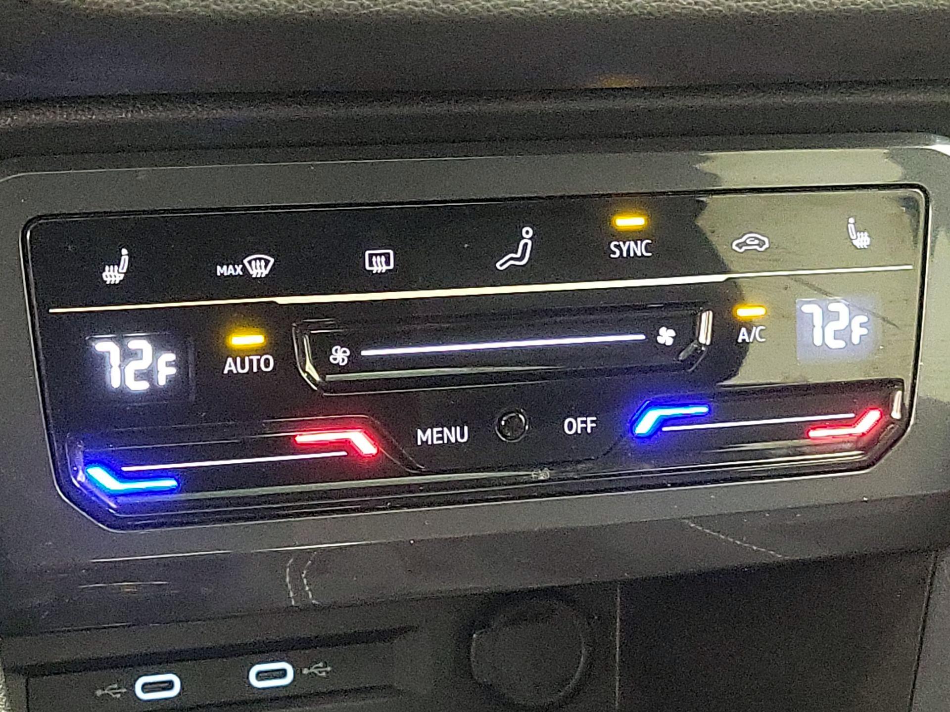 Thumbnail: 2023 Volkswagen Tiguan - 16