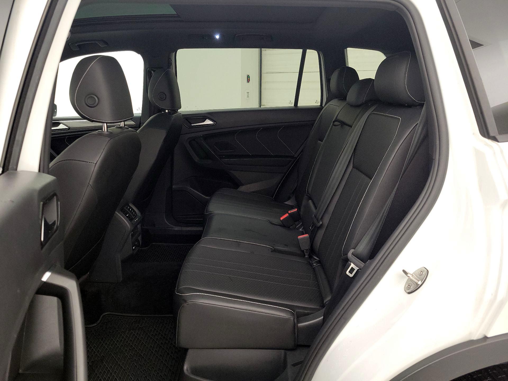 Thumbnail: 2023 Volkswagen Tiguan - 20