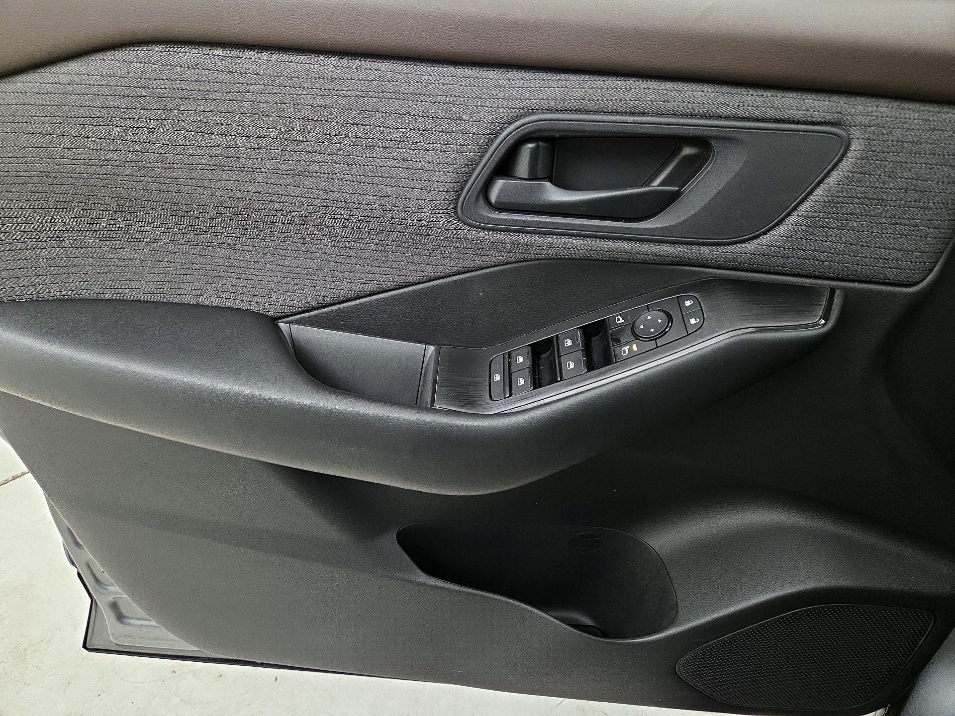 Thumbnail: 2023 Nissan Rogue - 12