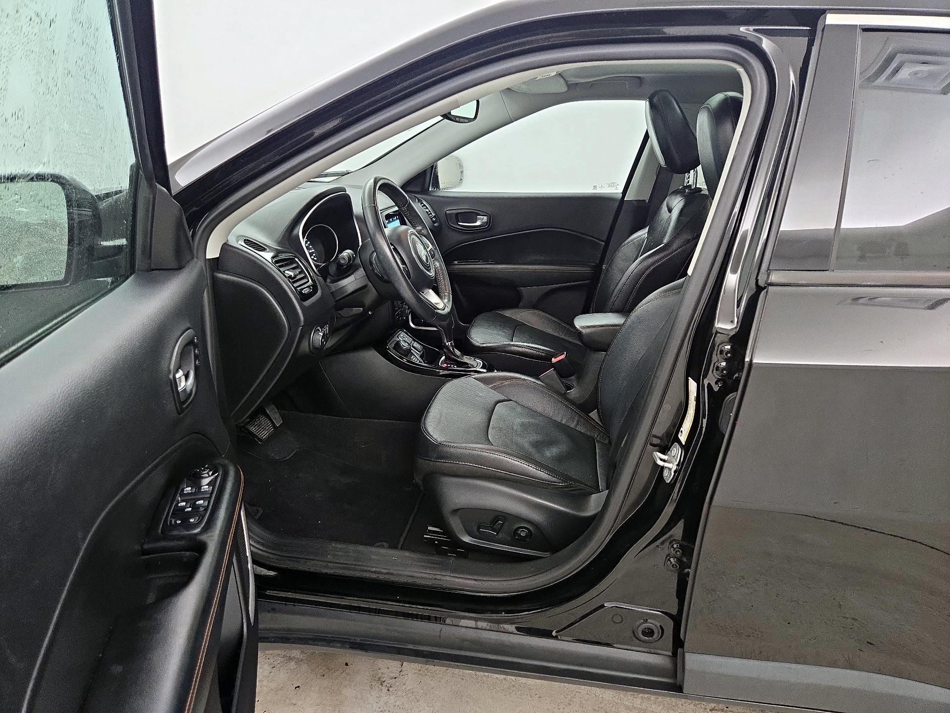 Thumbnail: 2021 Jeep Compass - 11