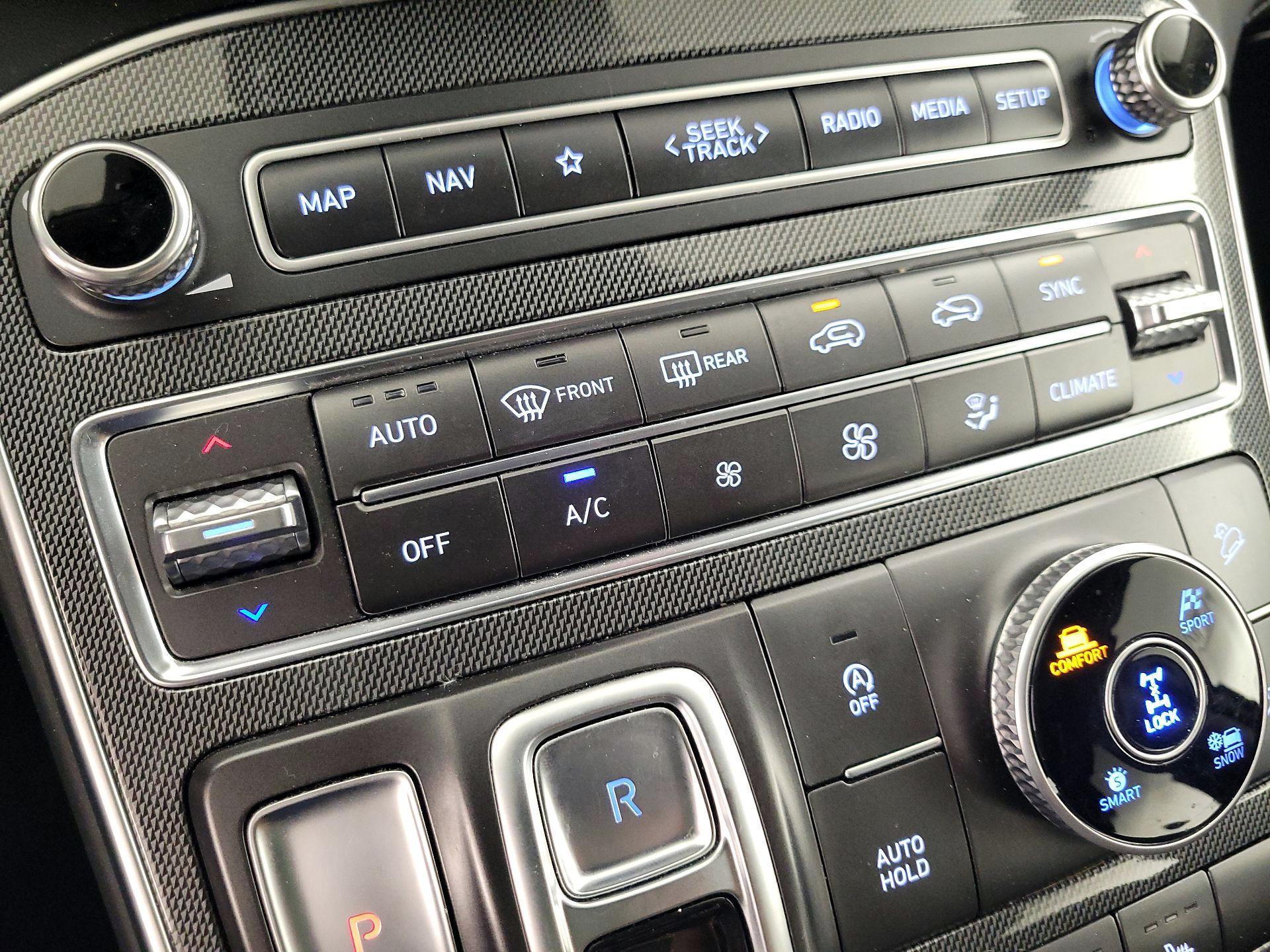 Thumbnail: 2022 Hyundai Santa Fe - 17