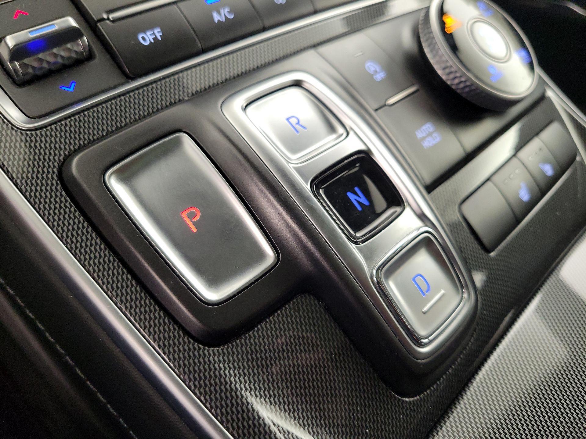 Thumbnail: 2022 Hyundai Santa Fe - 18