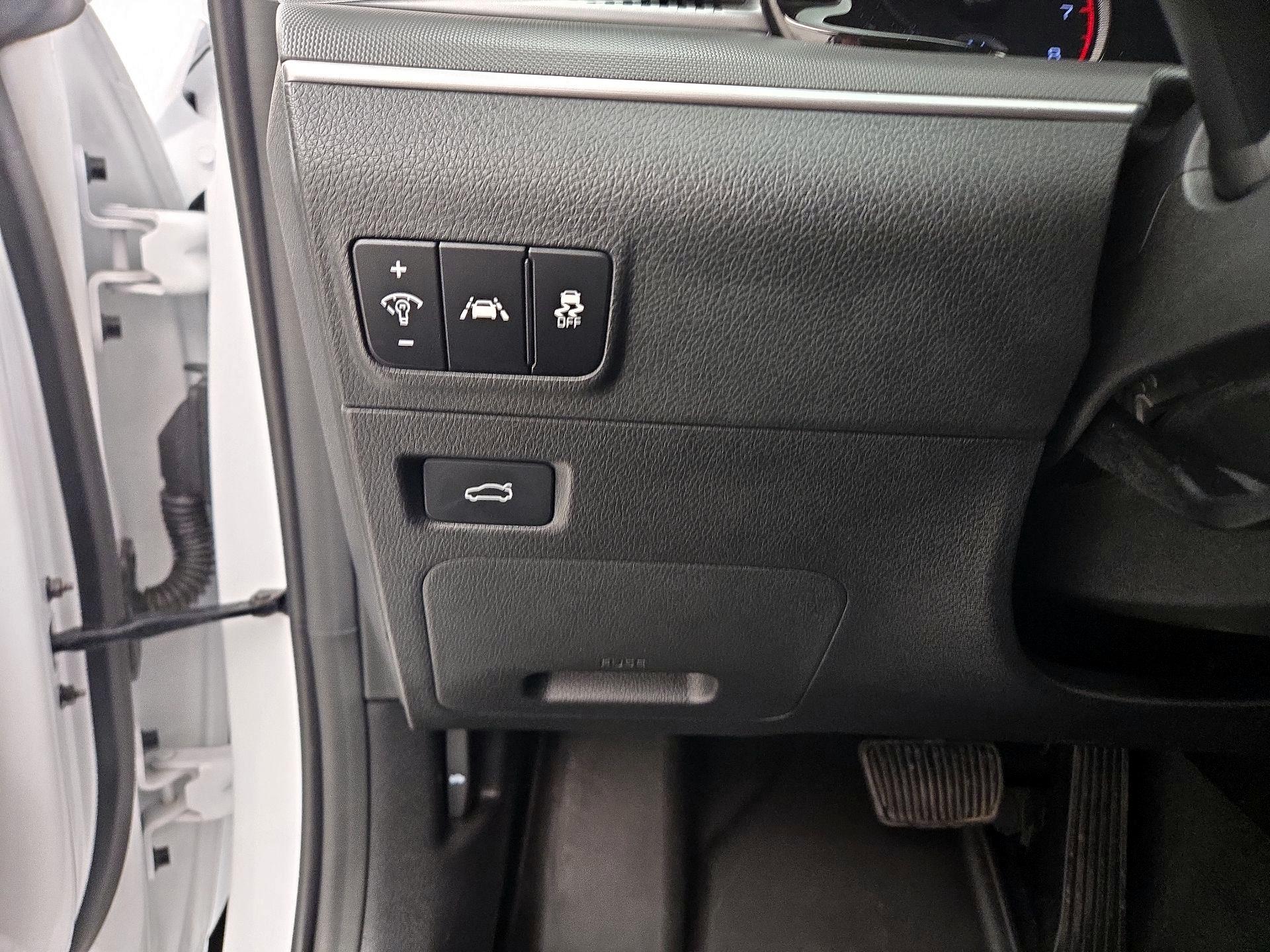 Thumbnail: 2023 Kia K5 - 13