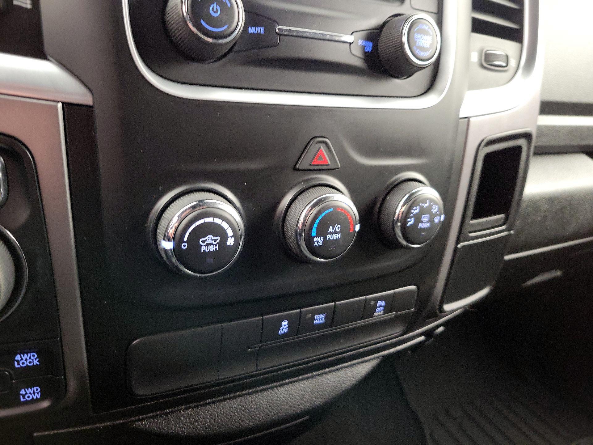 Thumbnail: 2022 RAM 1500 Classic - 16