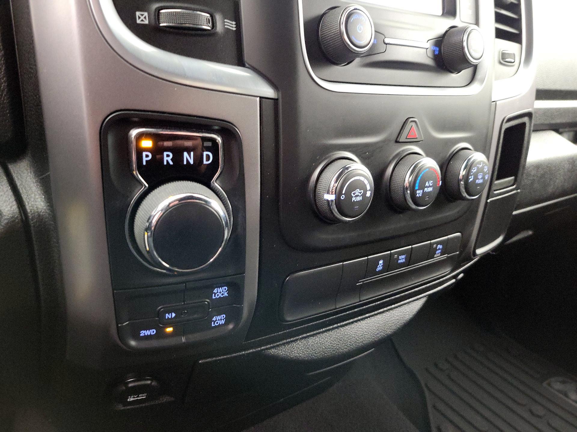 Thumbnail: 2022 RAM 1500 Classic - 17