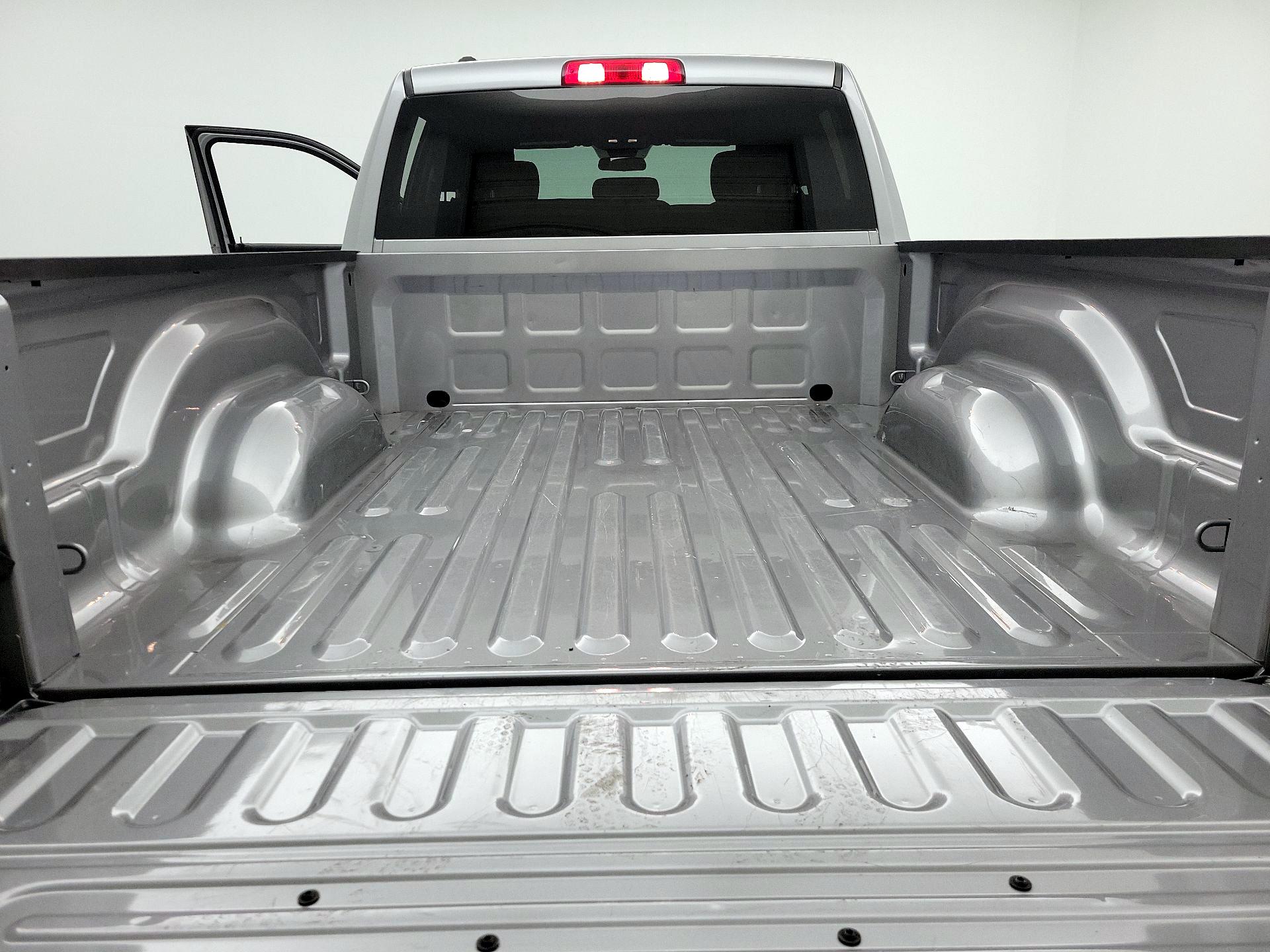 Thumbnail: 2022 RAM 1500 Classic - 20