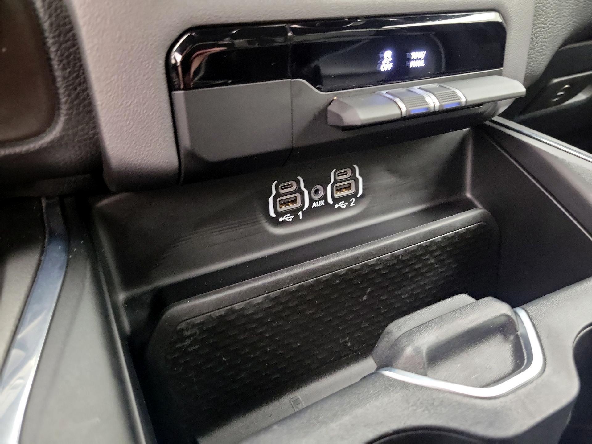 Thumbnail: 2024 RAM 1500 - 19