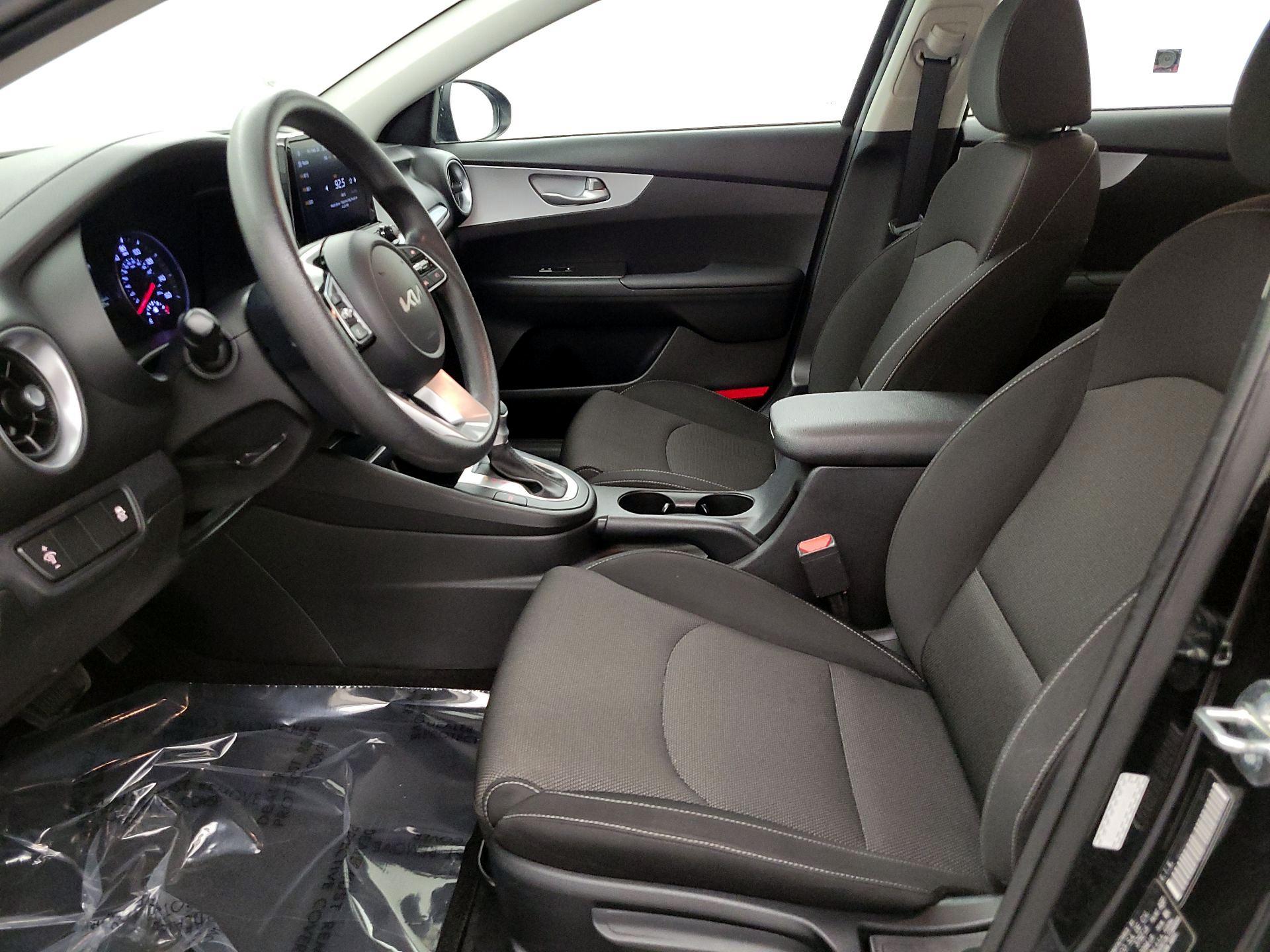 Thumbnail: 2023 Kia Forte - 11