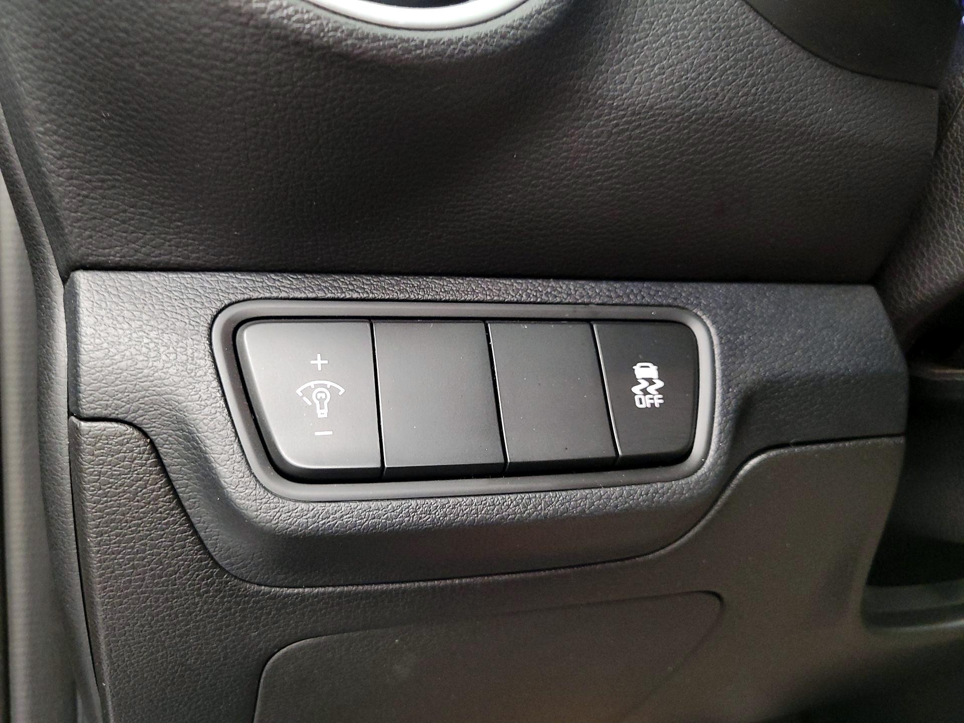 Thumbnail: 2023 Kia Forte - 13