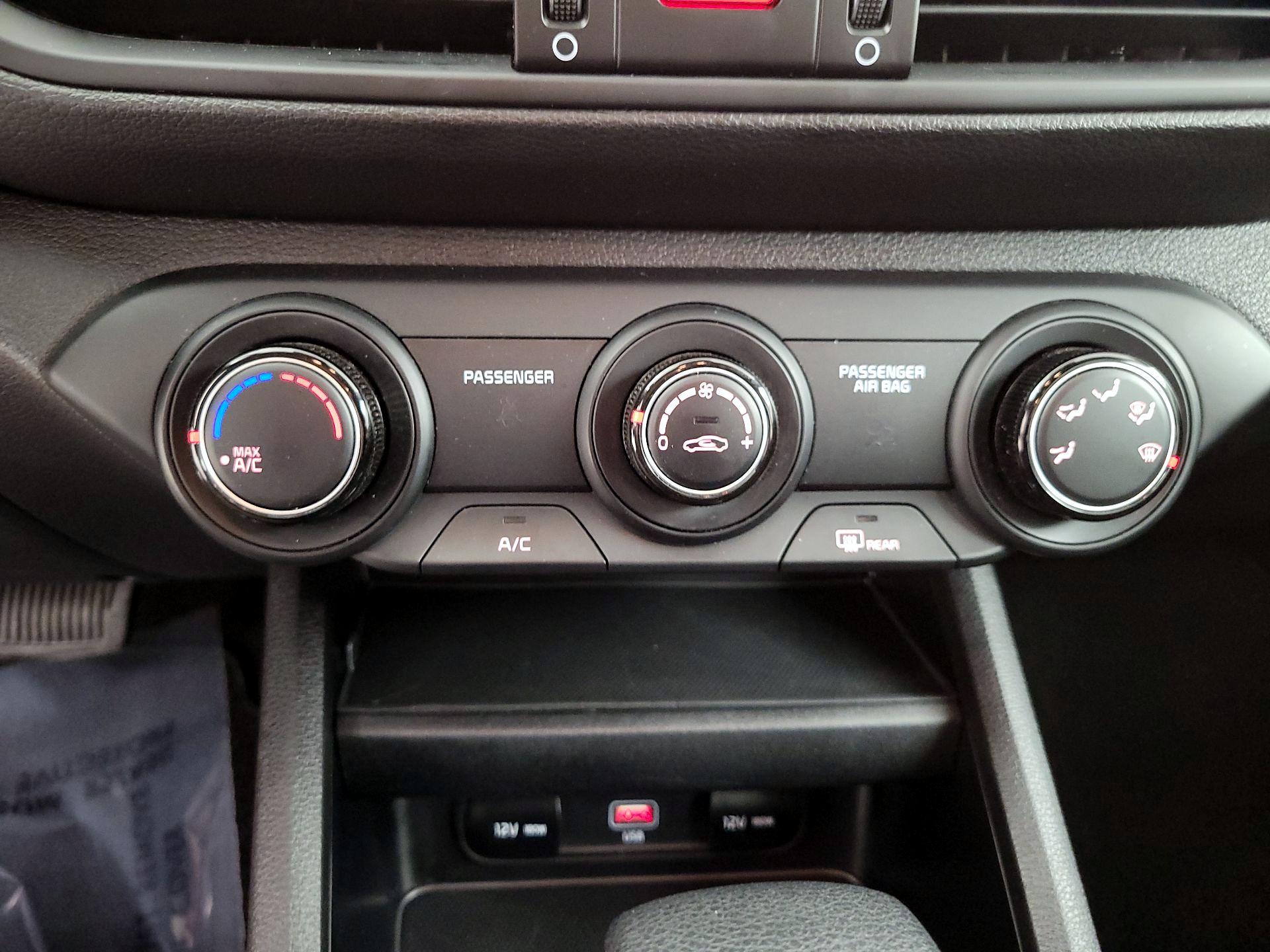 Thumbnail: 2023 Kia Forte - 16