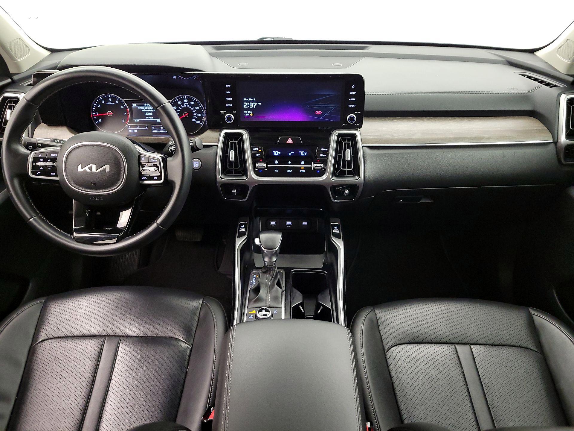 Thumbnail: 2022 Kia Sorento - 9