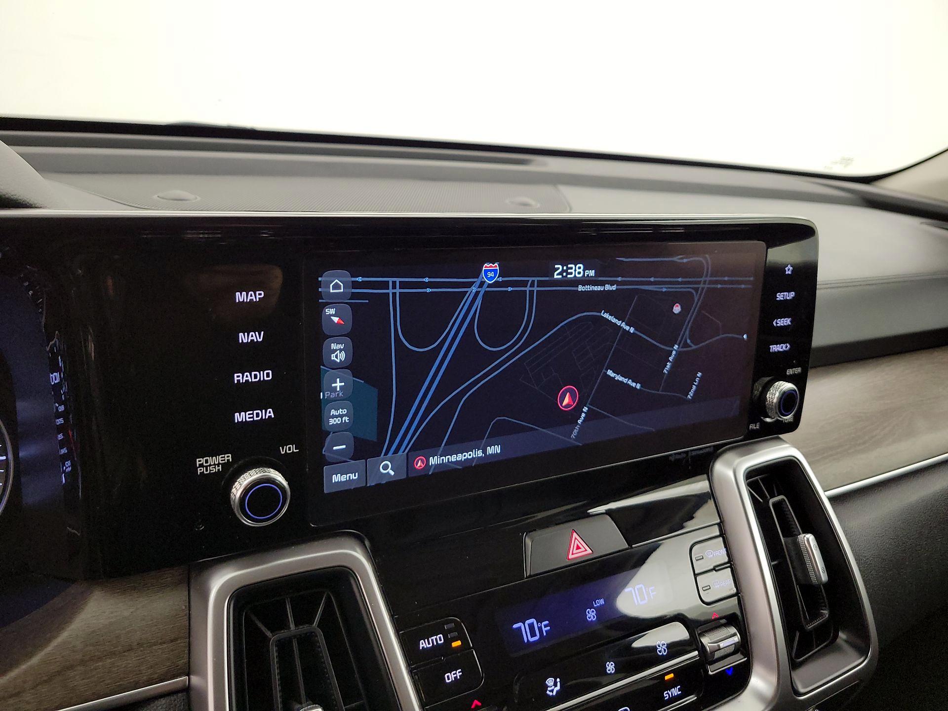 Thumbnail: 2022 Kia Sorento - 14