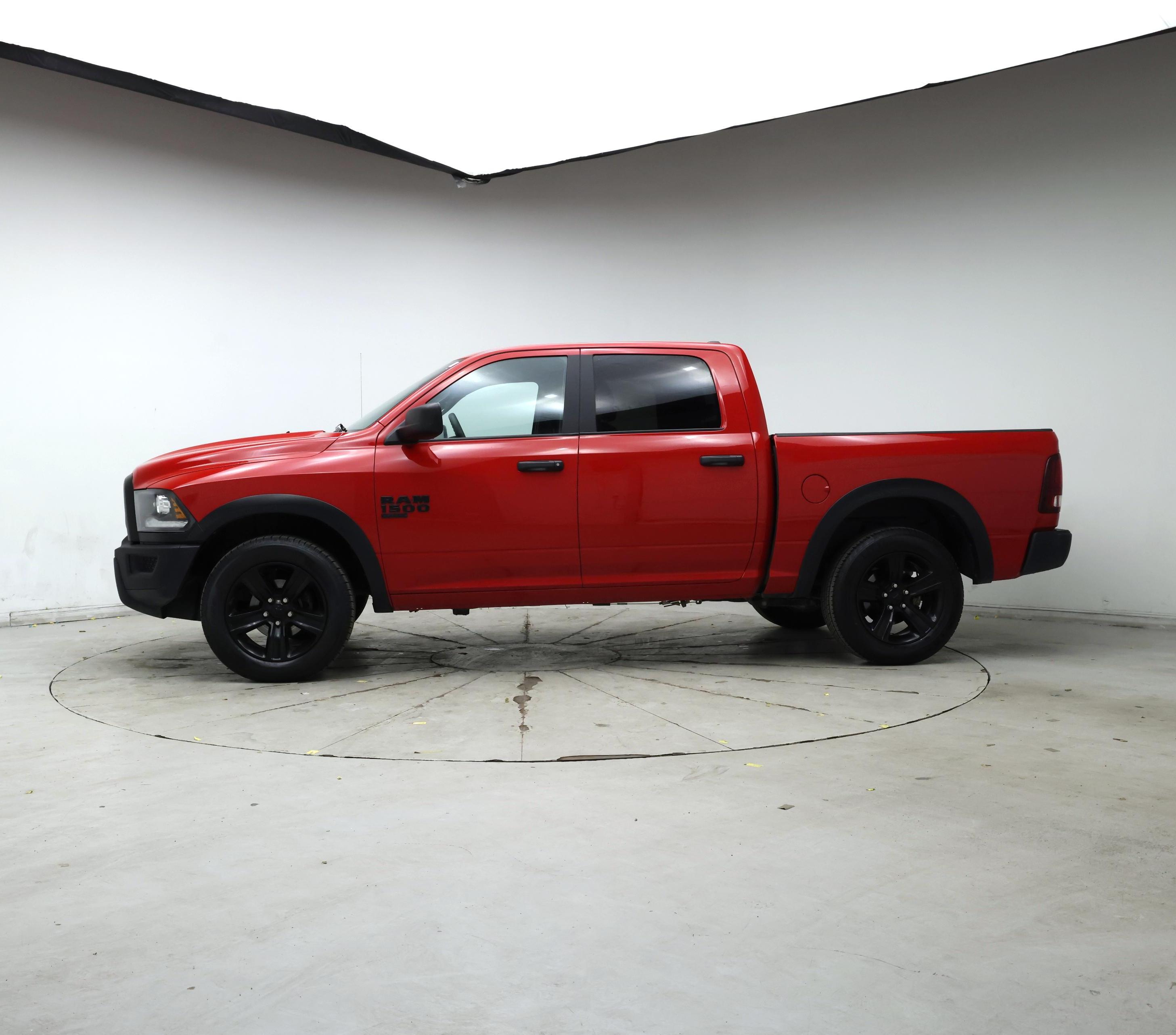 Thumbnail: 2024 RAM 1500 Classic - 3
