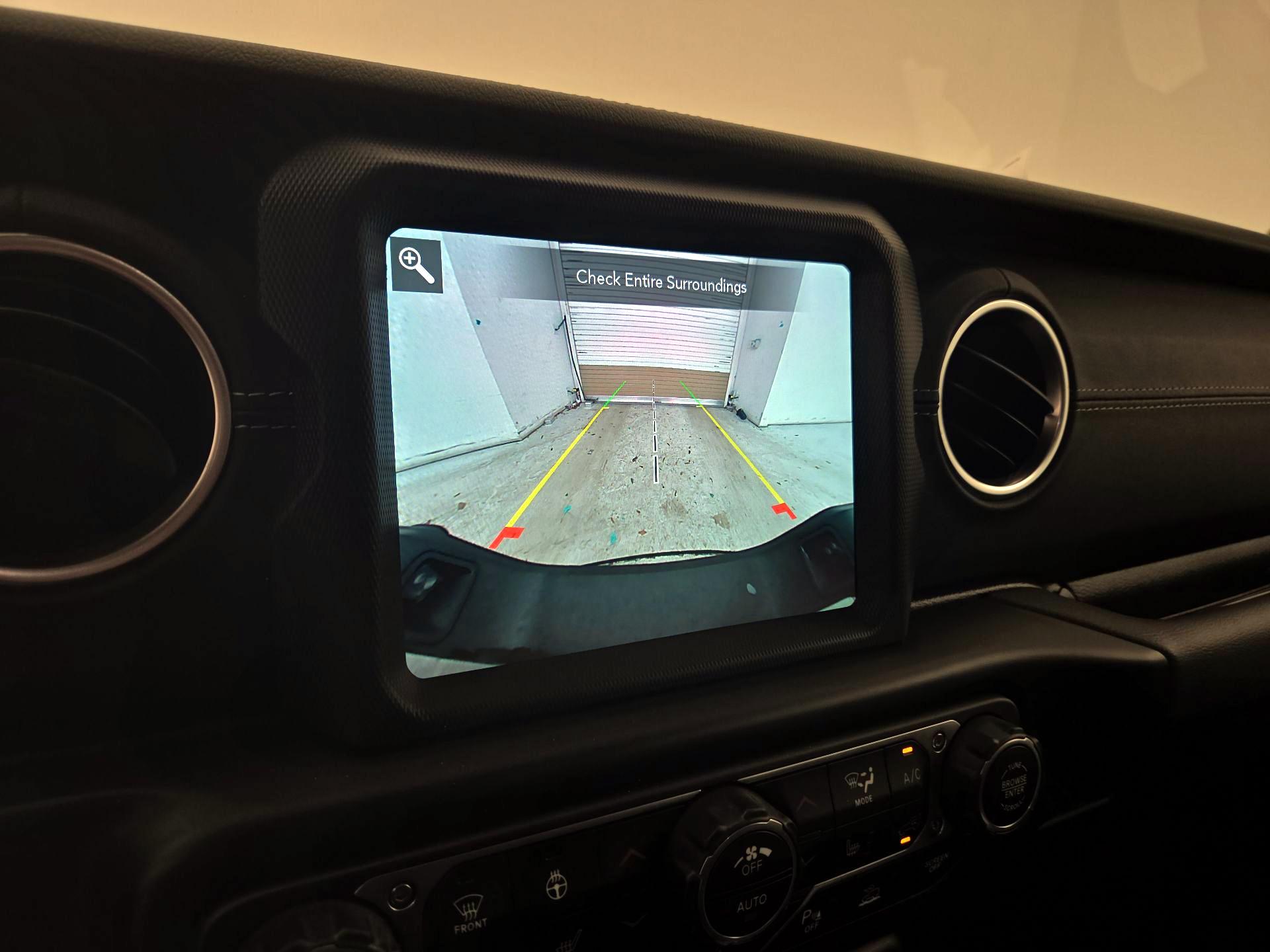 Thumbnail: 2021 Jeep Gladiator - 14