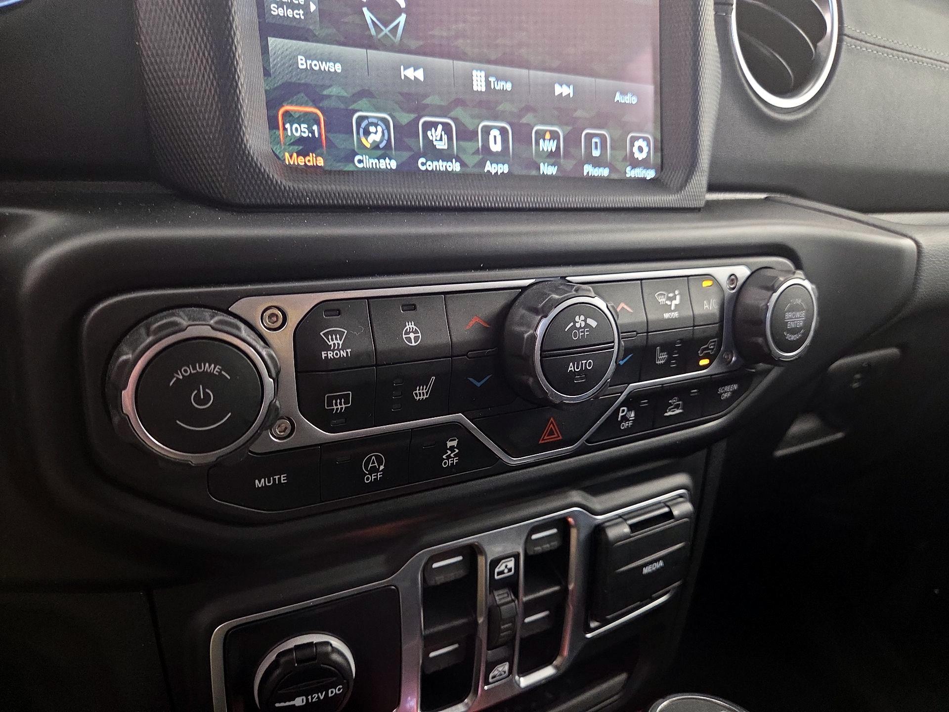 Thumbnail: 2021 Jeep Gladiator - 16