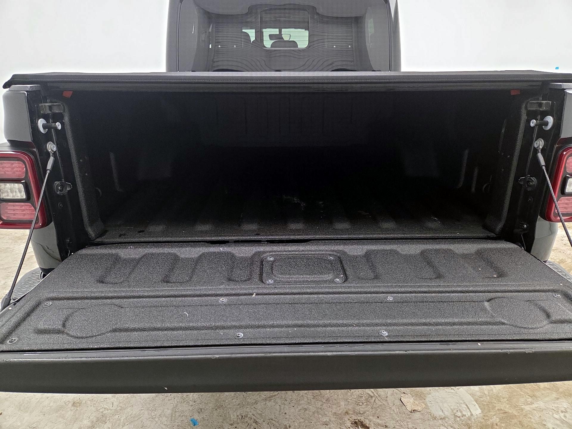 Thumbnail: 2021 Jeep Gladiator - 20