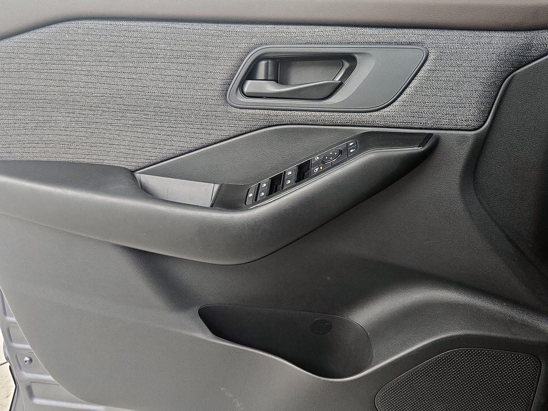 Thumbnail: 2023 Nissan Rogue - 12