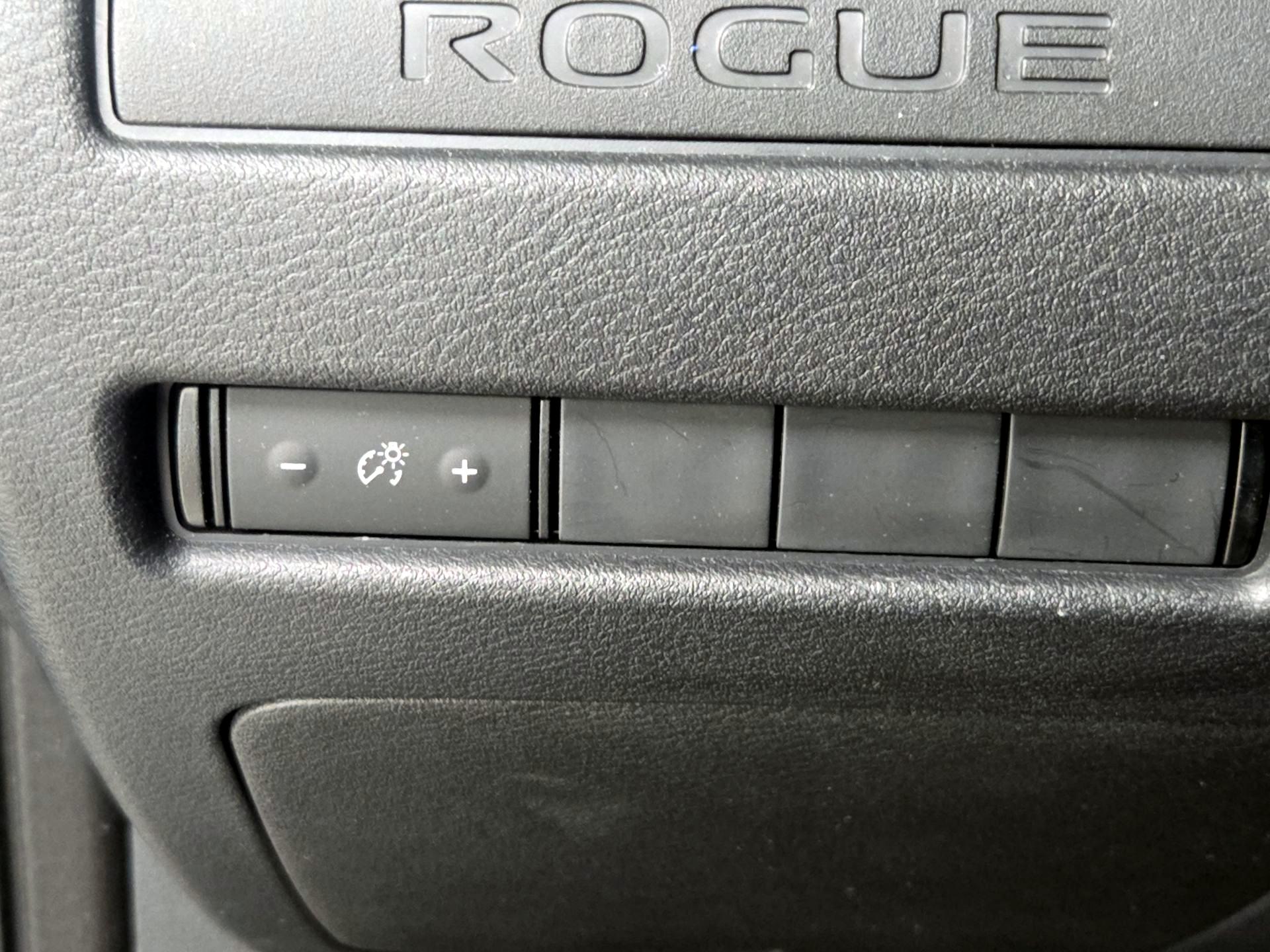 Thumbnail: 2023 Nissan Rogue - 13