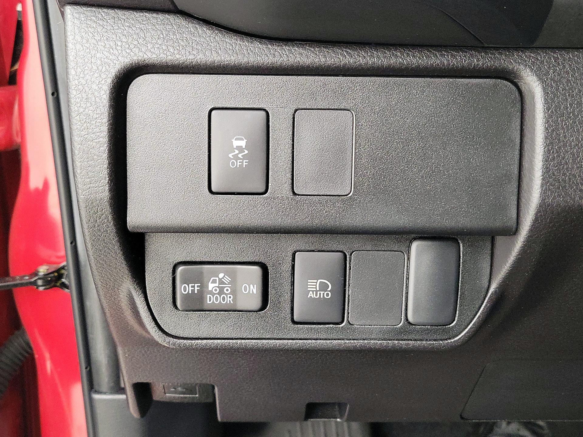 Thumbnail: 2023 Toyota Tacoma - 13