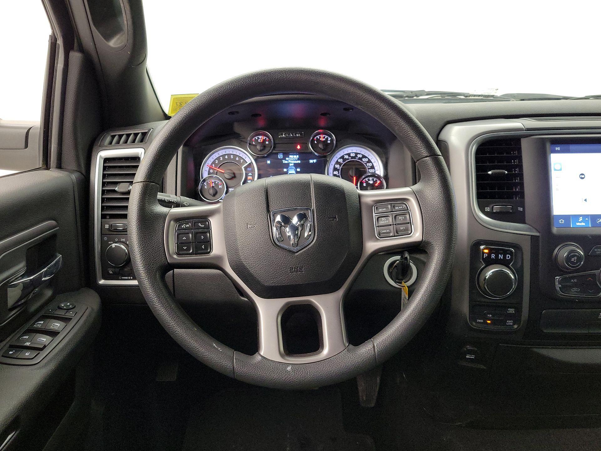 Thumbnail: 2022 RAM 1500 Classic - 10