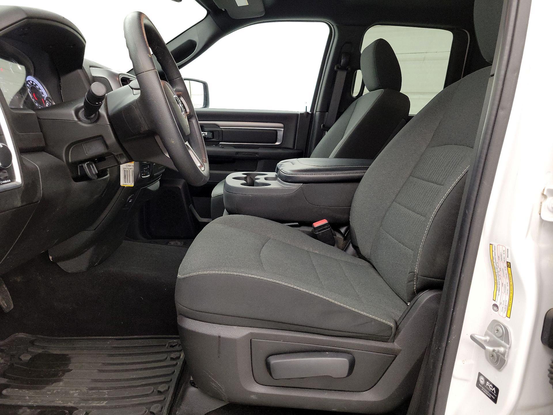 Thumbnail: 2022 RAM 1500 Classic - 11