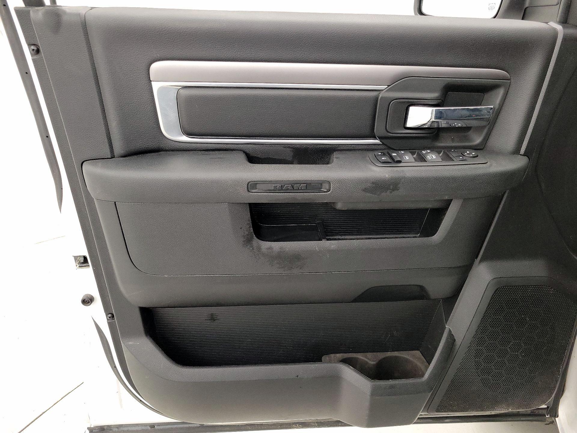 Thumbnail: 2022 RAM 1500 Classic - 12