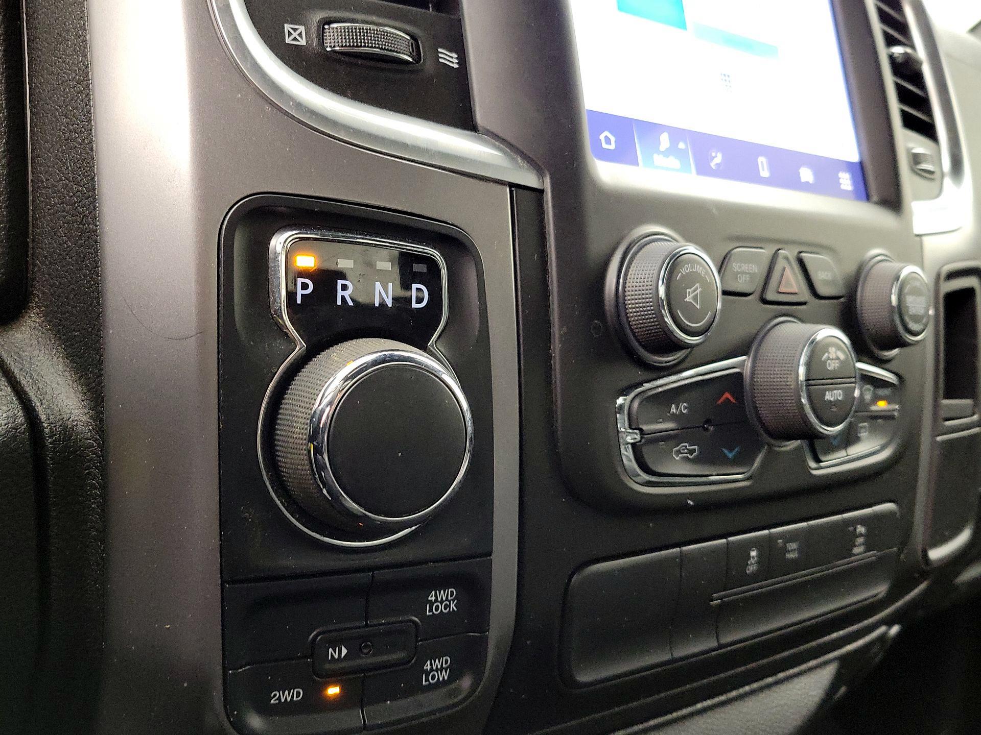 Thumbnail: 2022 RAM 1500 Classic - 17