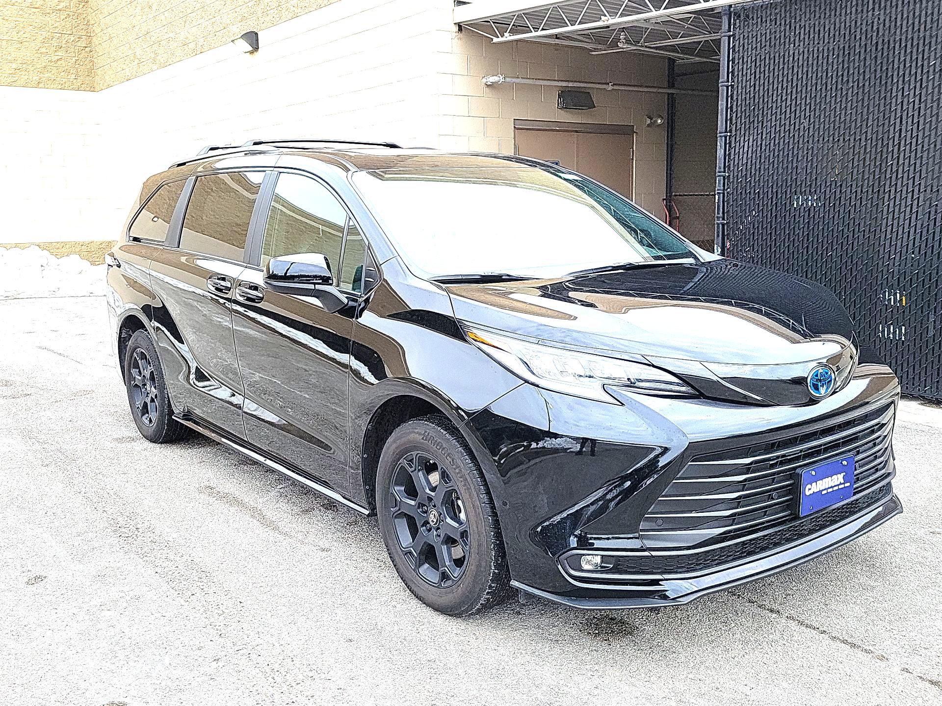 Thumbnail: 2025 Toyota Sienna - 1