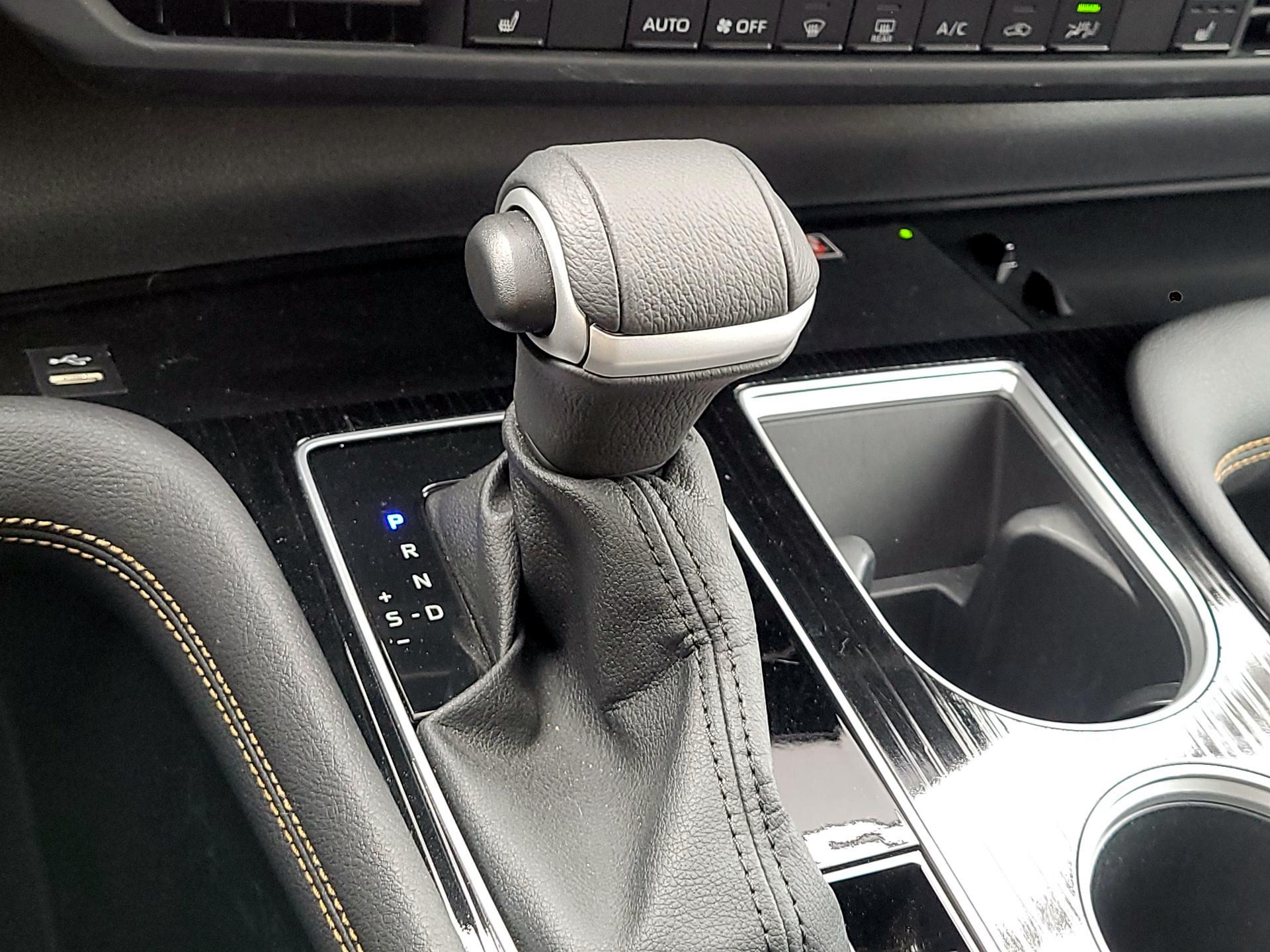 Thumbnail: 2025 Toyota Sienna - 15