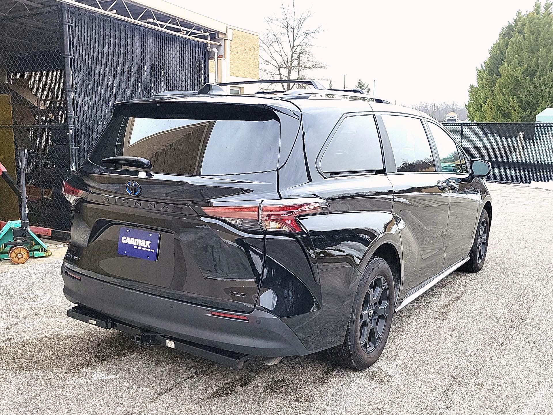 Thumbnail: 2025 Toyota Sienna - 5