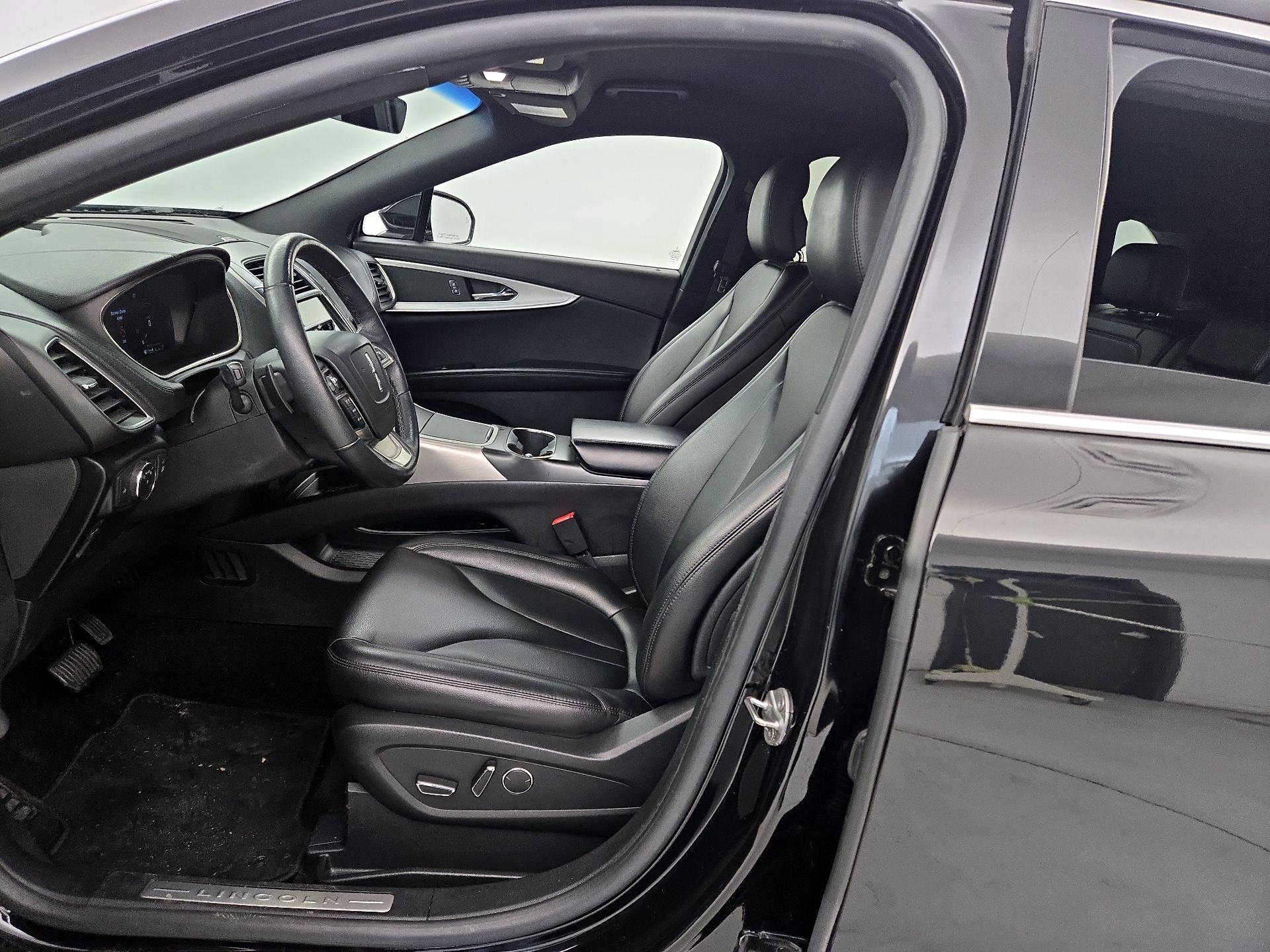 Thumbnail: 2019 Lincoln Nautilus - 11