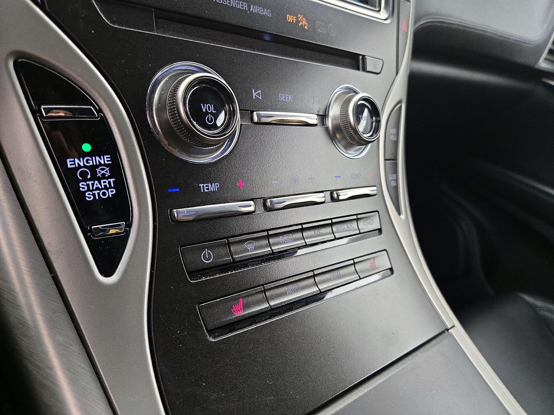 Thumbnail: 2019 Lincoln Nautilus - 16