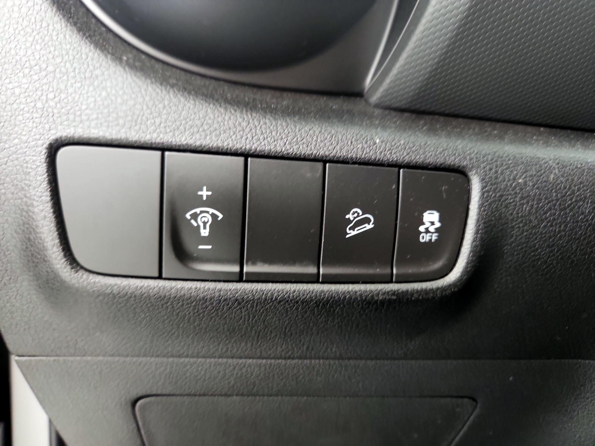 Thumbnail: 2023 Hyundai Kona - 13