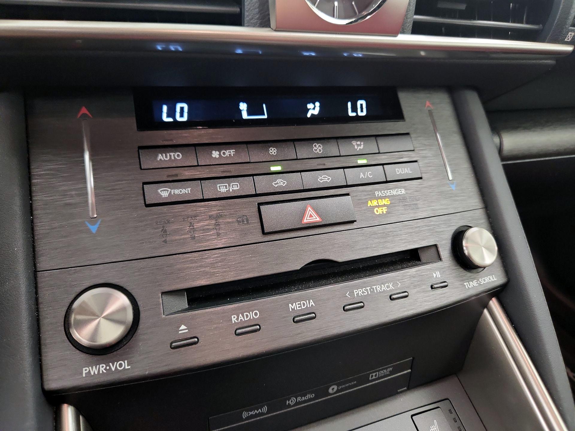 Thumbnail: 2019 Lexus IS - 16