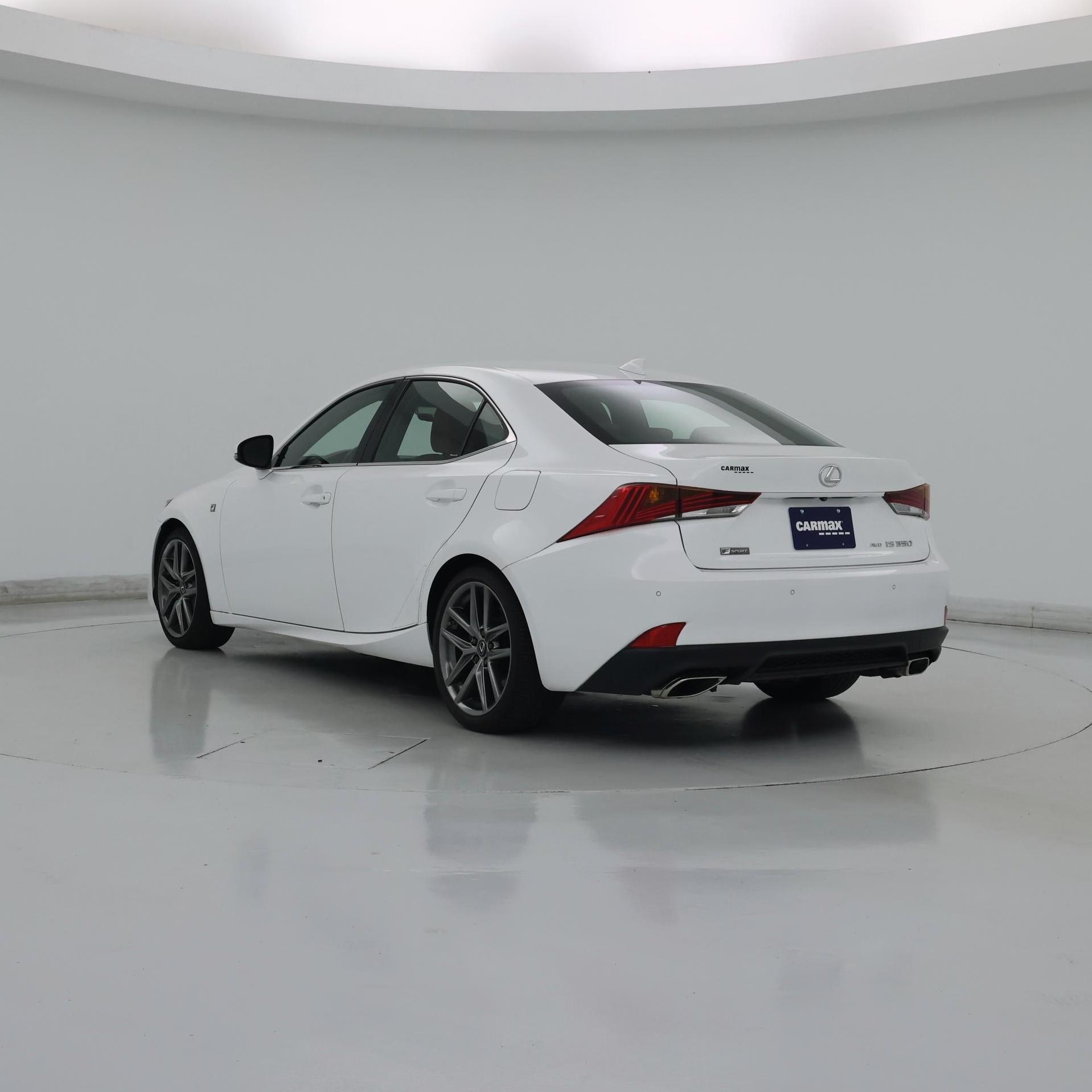 Thumbnail: 2019 Lexus IS - 2