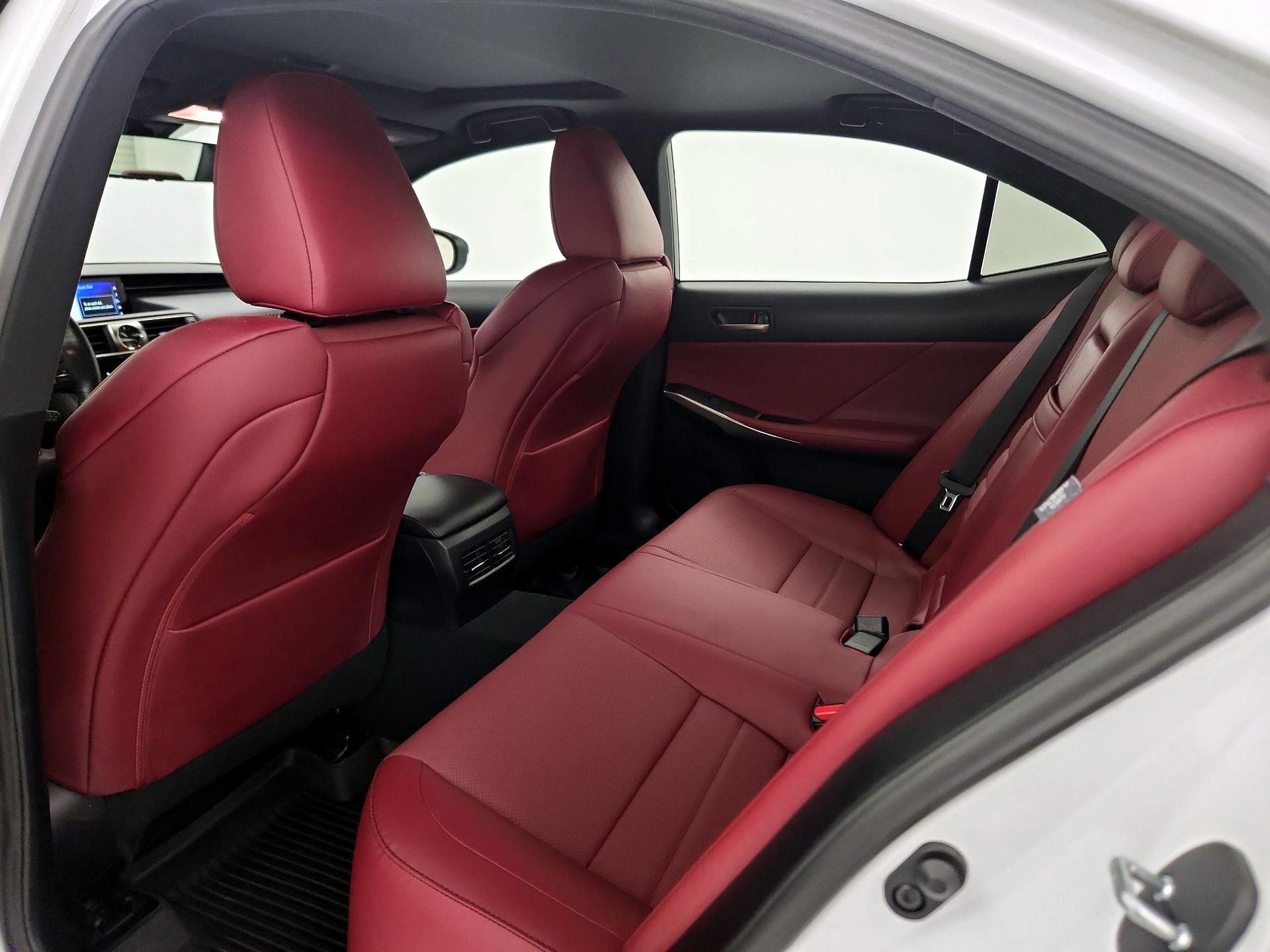 Thumbnail: 2019 Lexus IS - 20