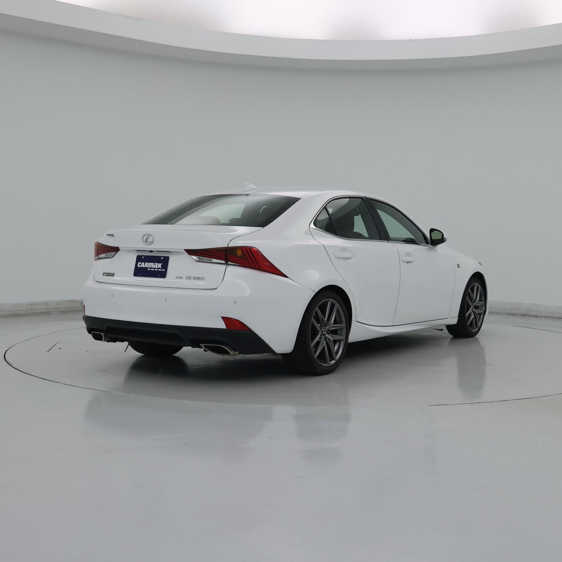 Thumbnail: 2019 Lexus IS - 8