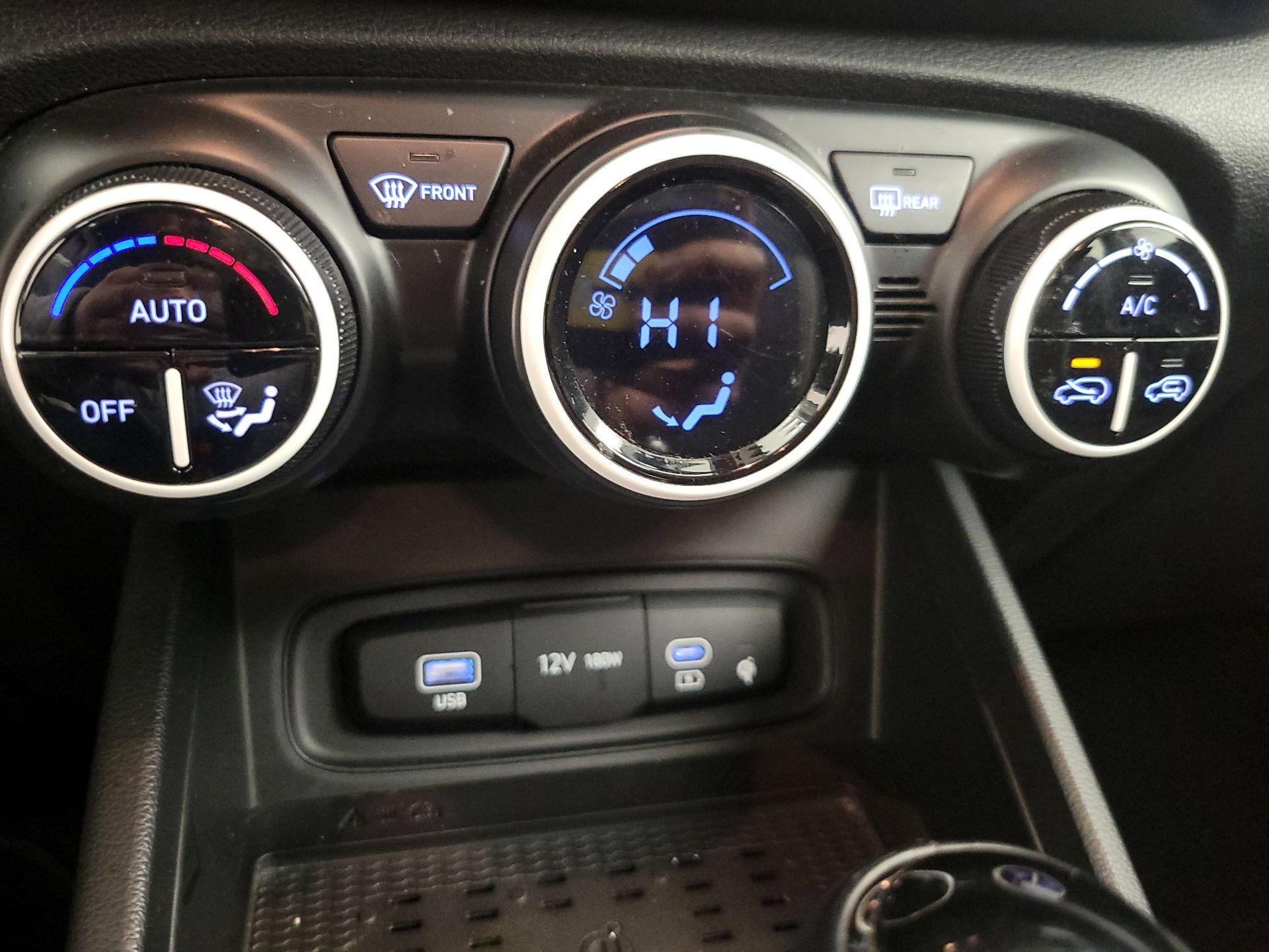 Thumbnail: 2024 Hyundai Venue - 17