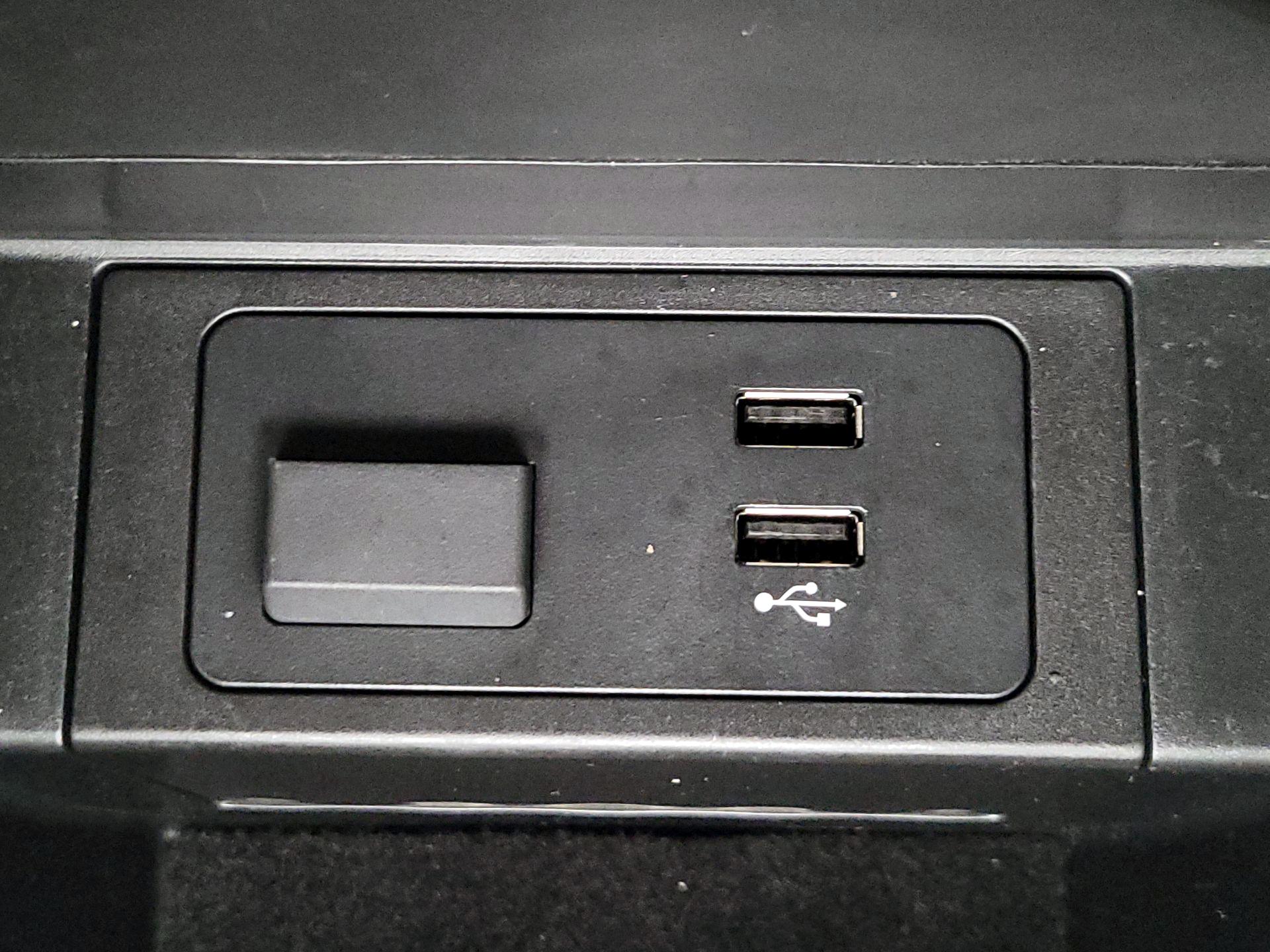 Thumbnail: 2023 Mazda CX-9 - 18