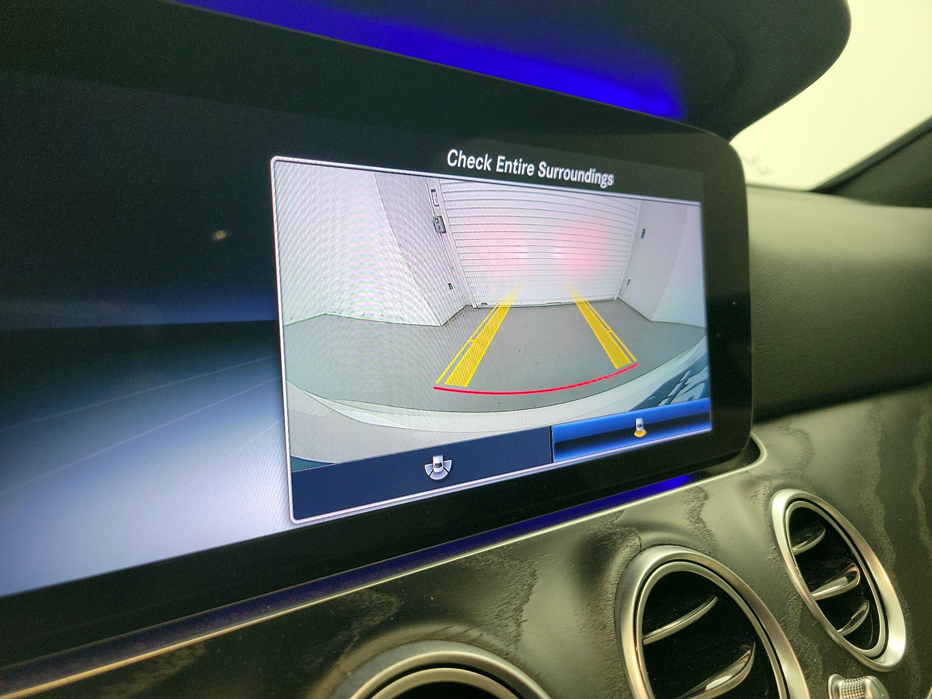 Thumbnail: 2020 Mercedes-Benz E-Class - 15