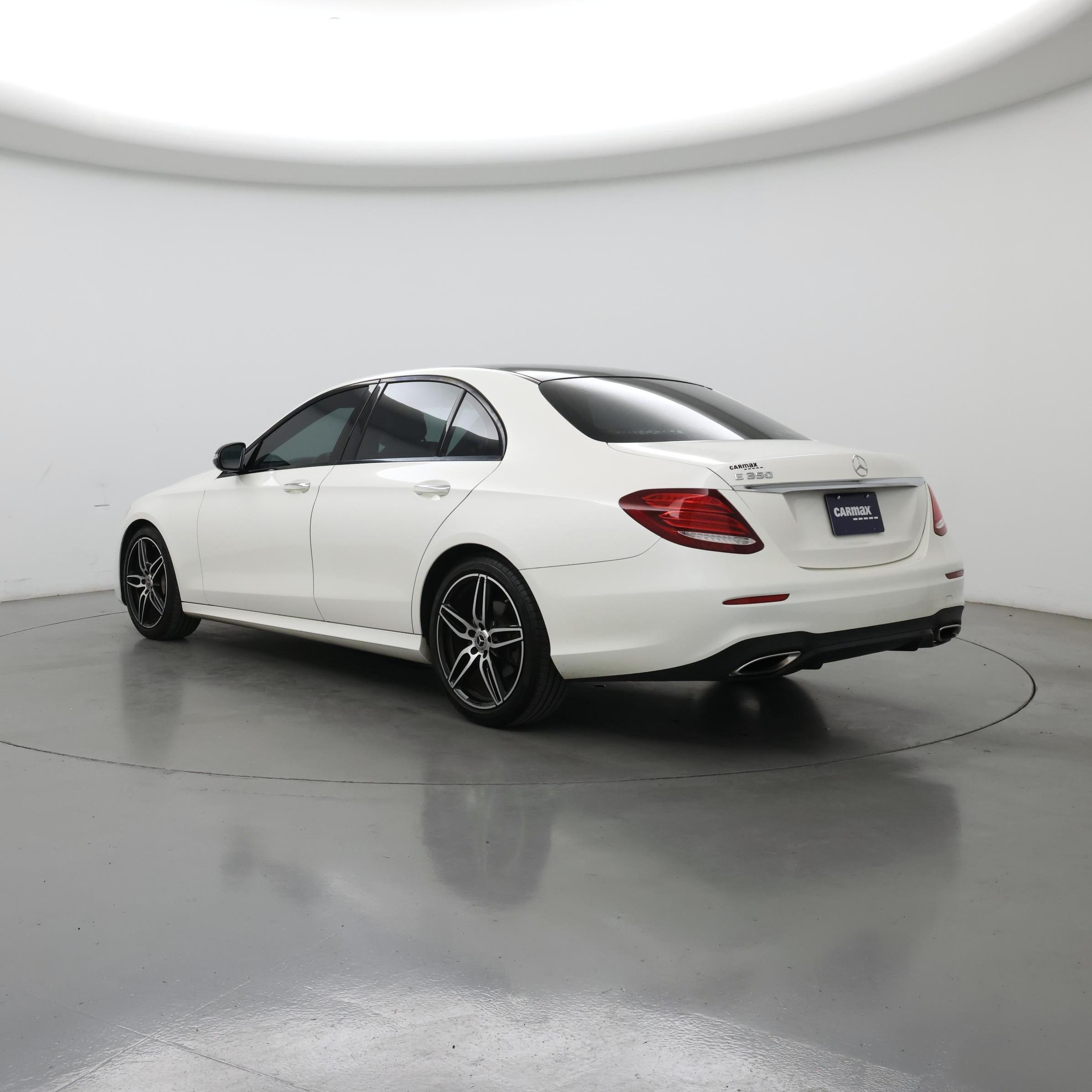 Thumbnail: 2020 Mercedes-Benz E-Class - 2