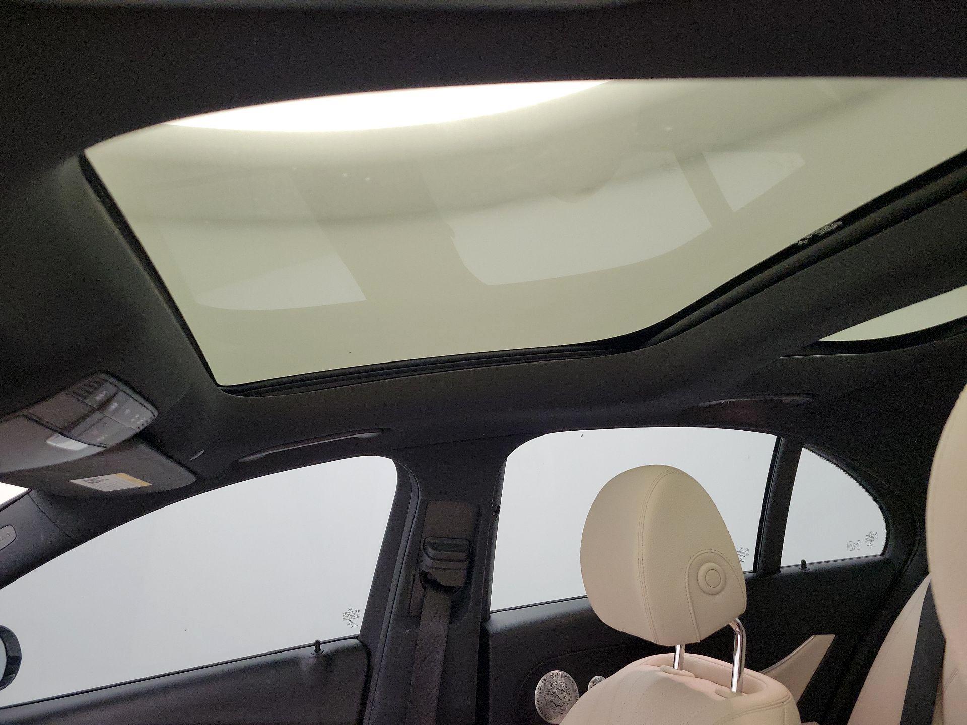 Thumbnail: 2020 Mercedes-Benz E-Class - 20