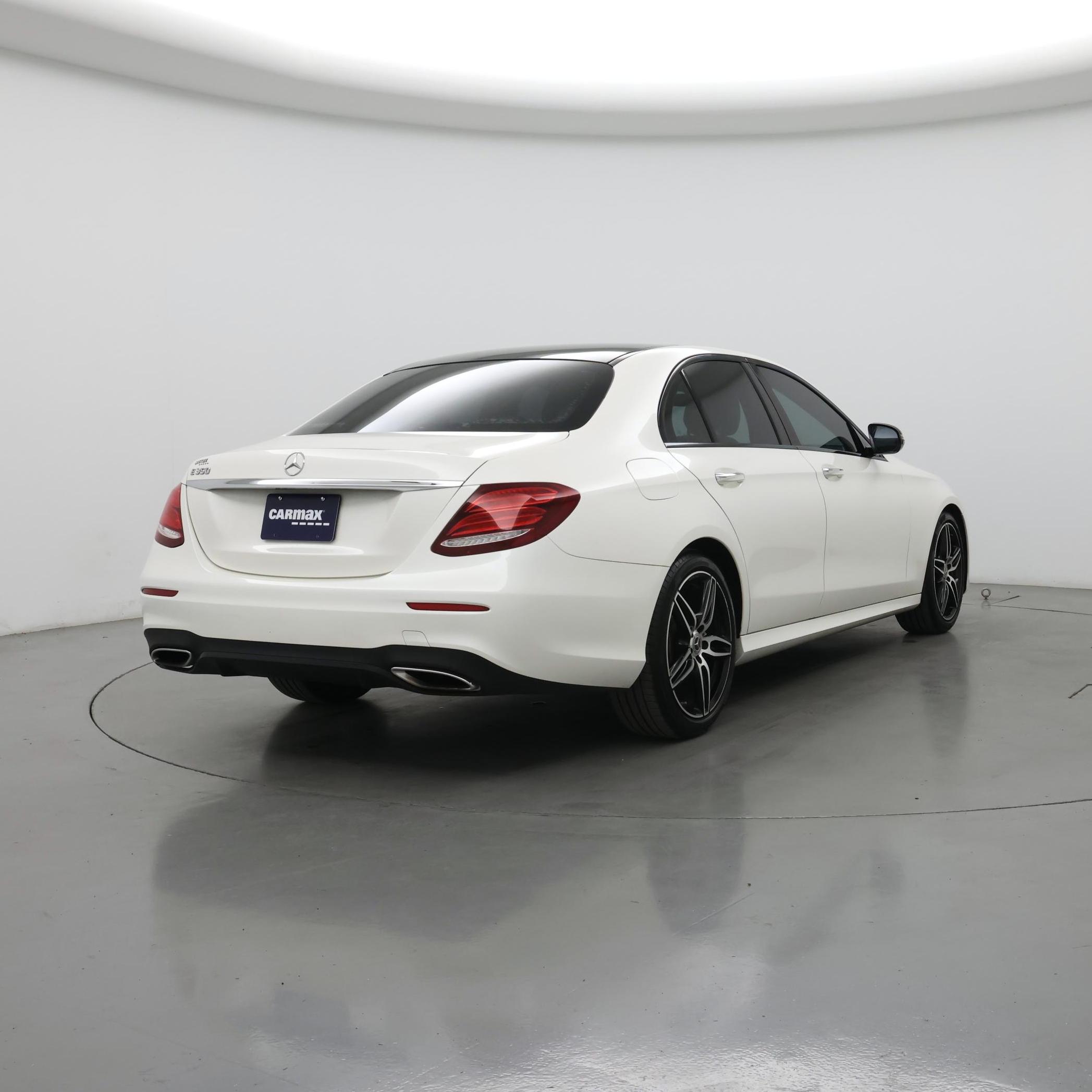 Thumbnail: 2020 Mercedes-Benz E-Class - 8