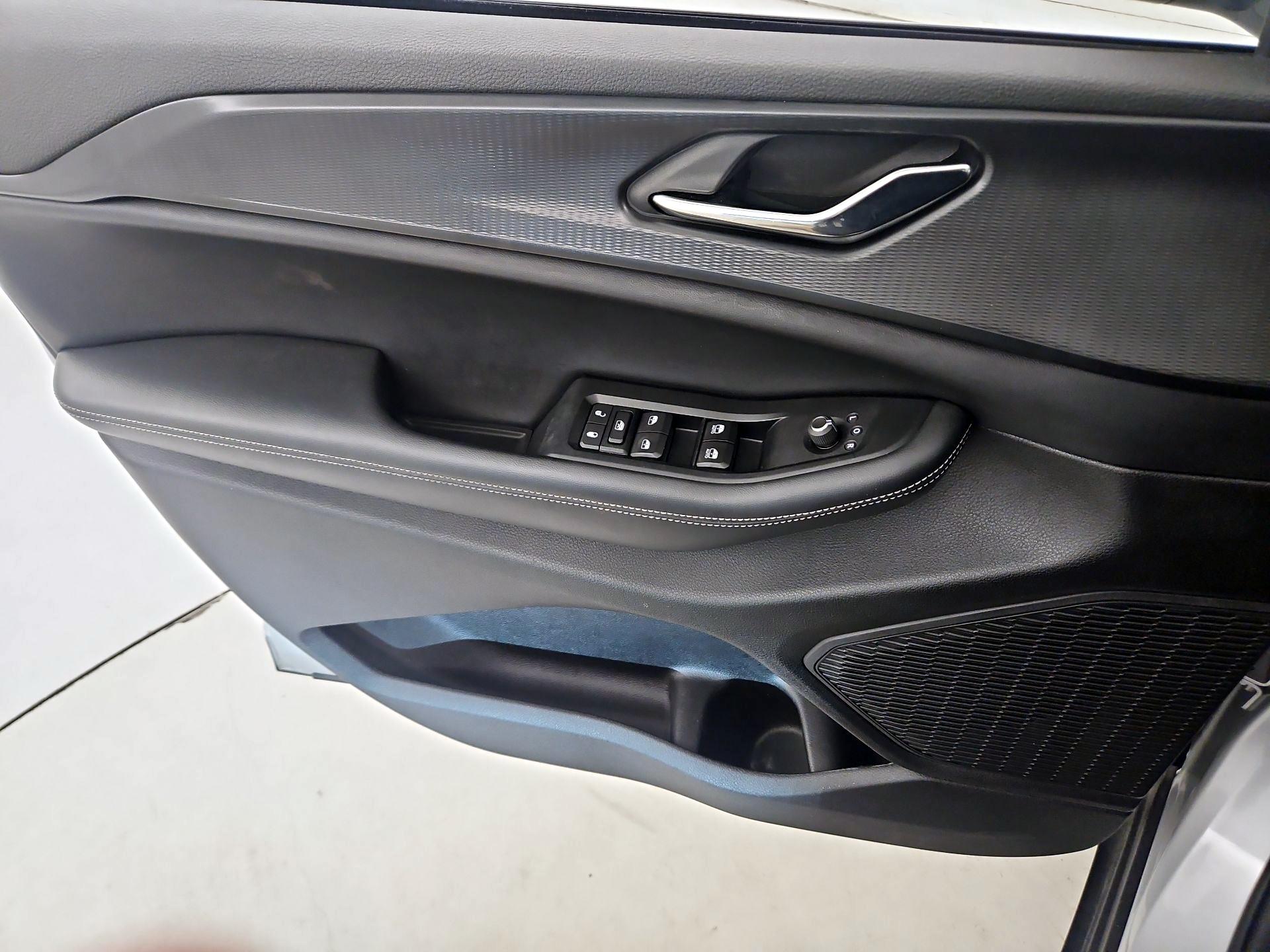 Thumbnail: 2024 Jeep Grand Cherokee - 12