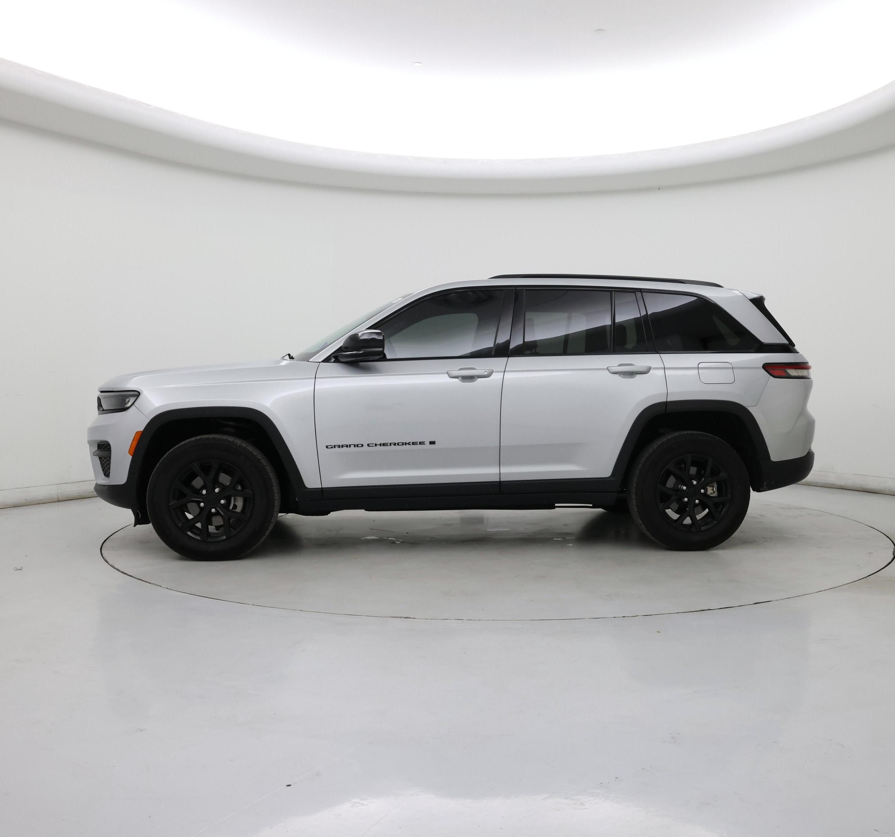 Thumbnail: 2024 Jeep Grand Cherokee - 3