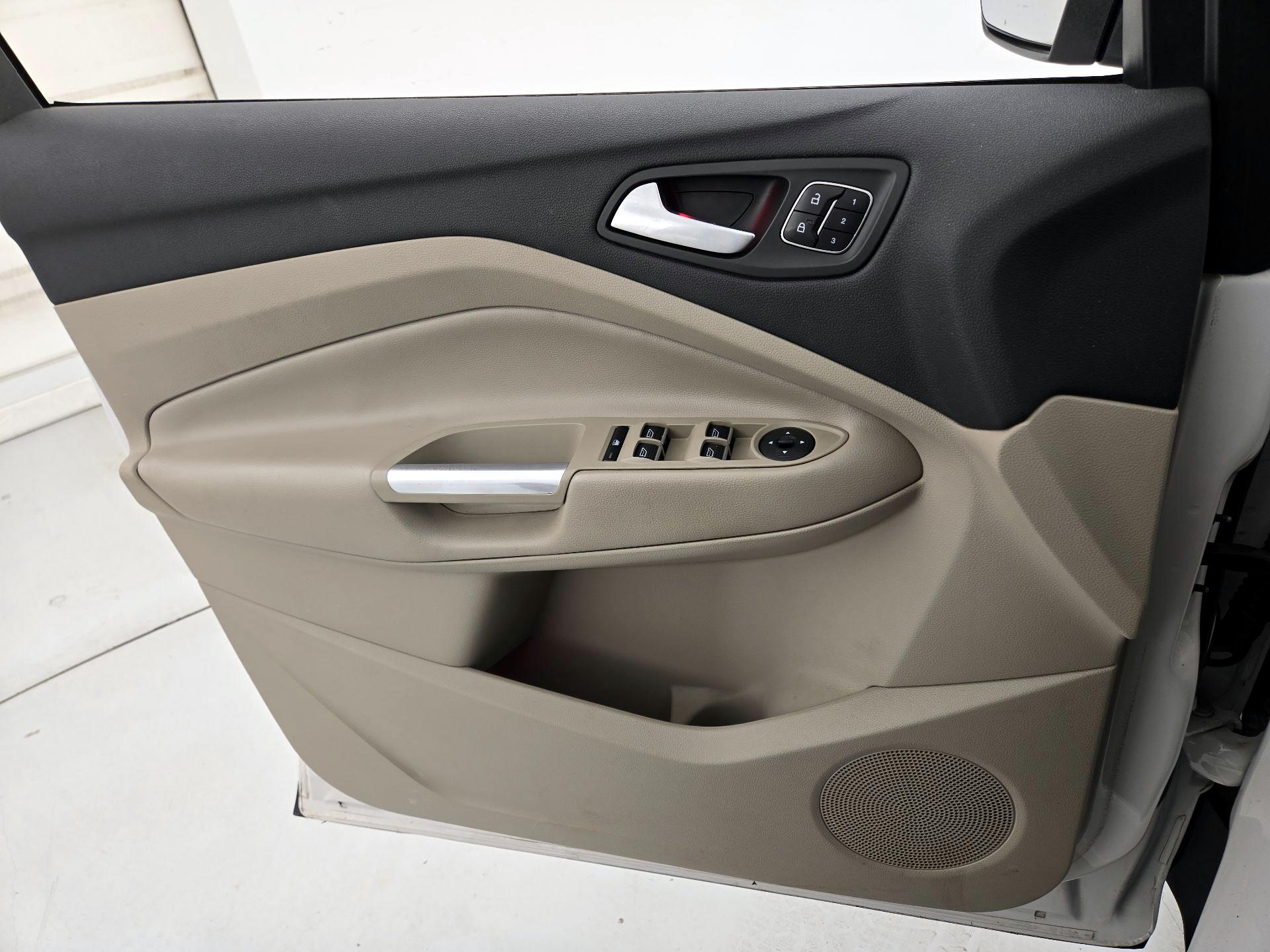 Thumbnail: 2017 Ford Escape - 12