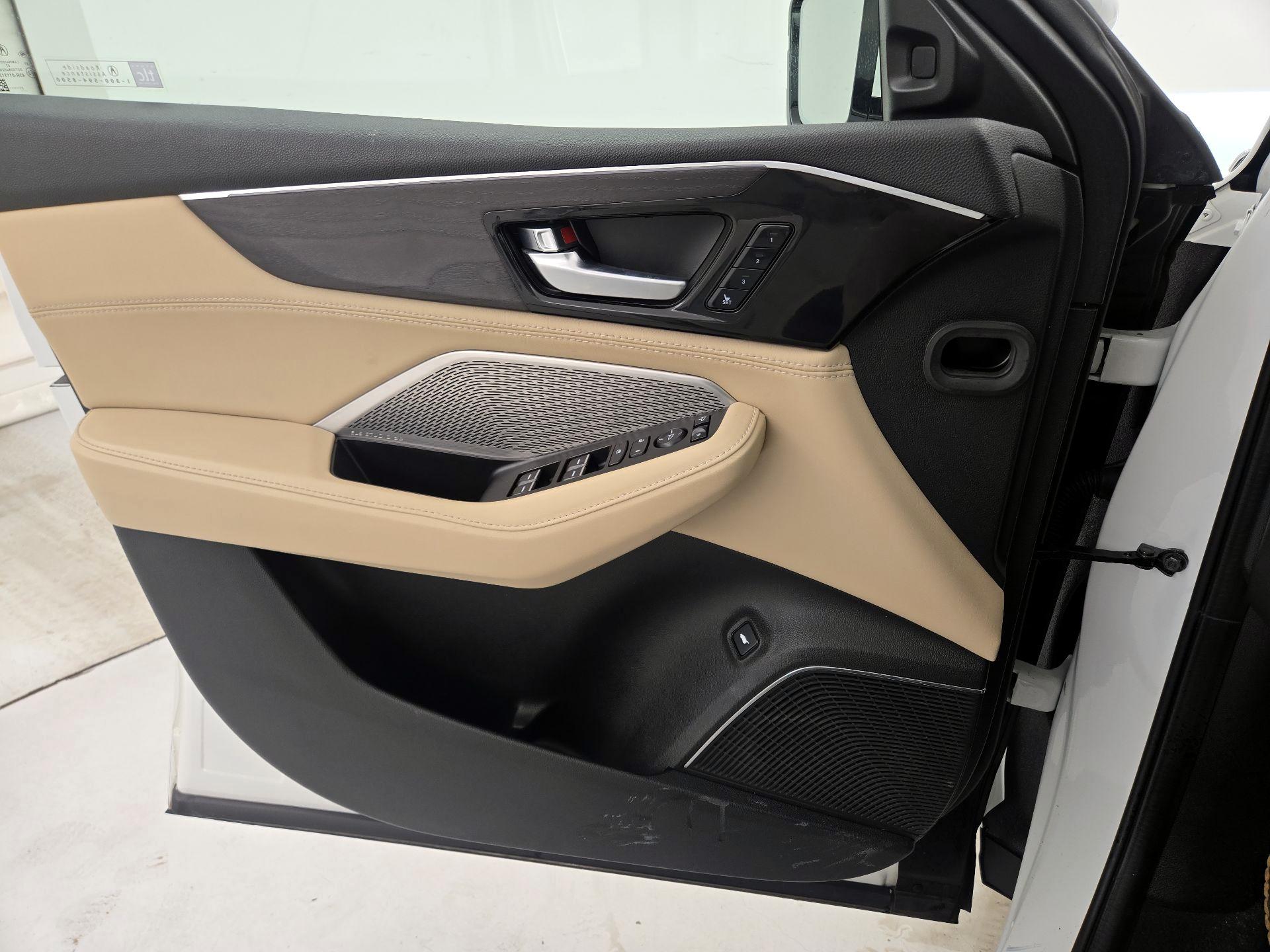 Thumbnail: 2022 Acura MDX - 12