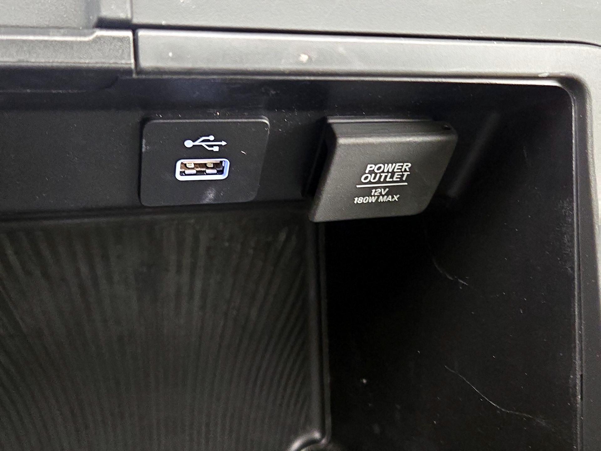 Thumbnail: 2022 Acura MDX - 19